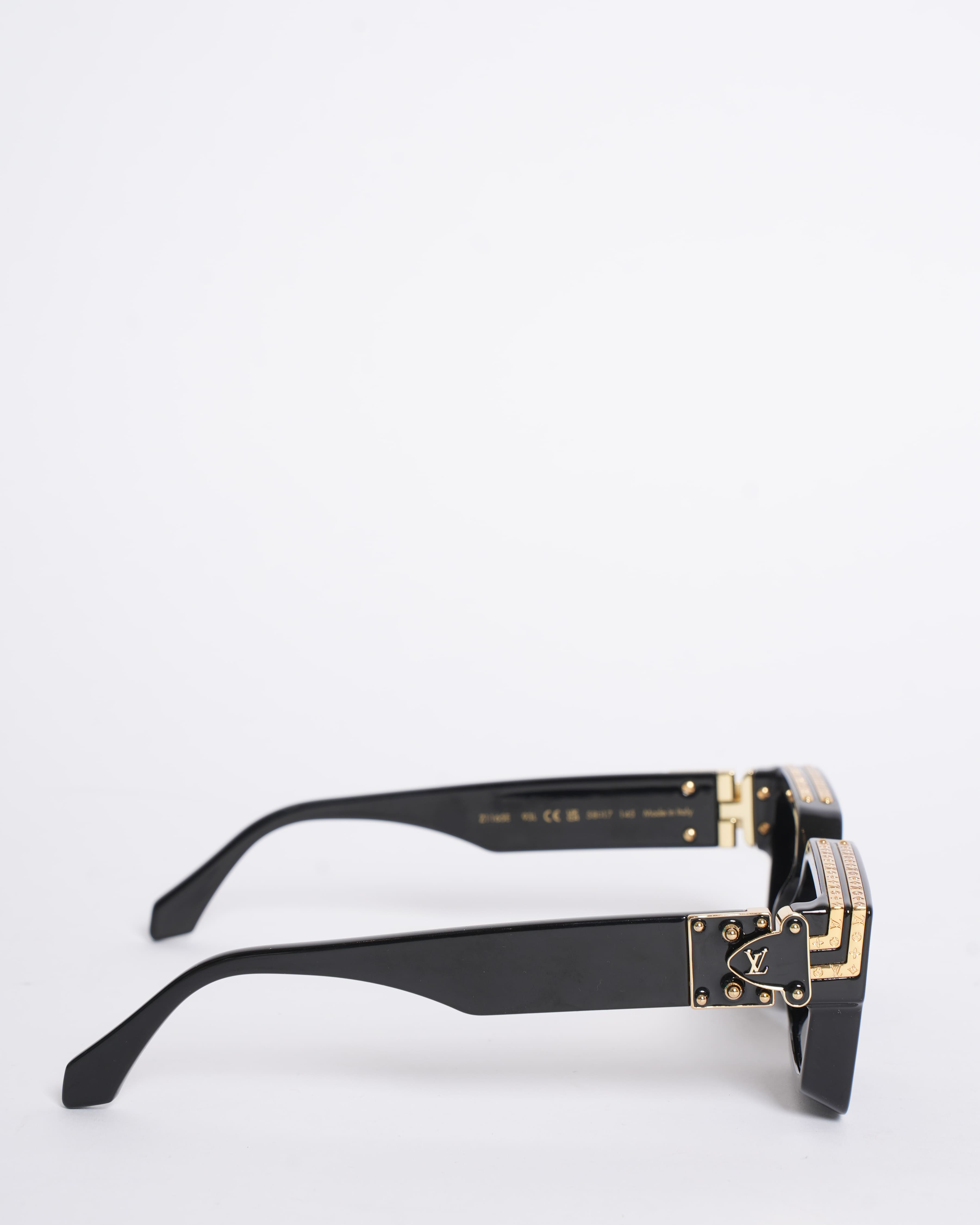 Louis Vuitton 2019 Monogram Sunglasses in Black