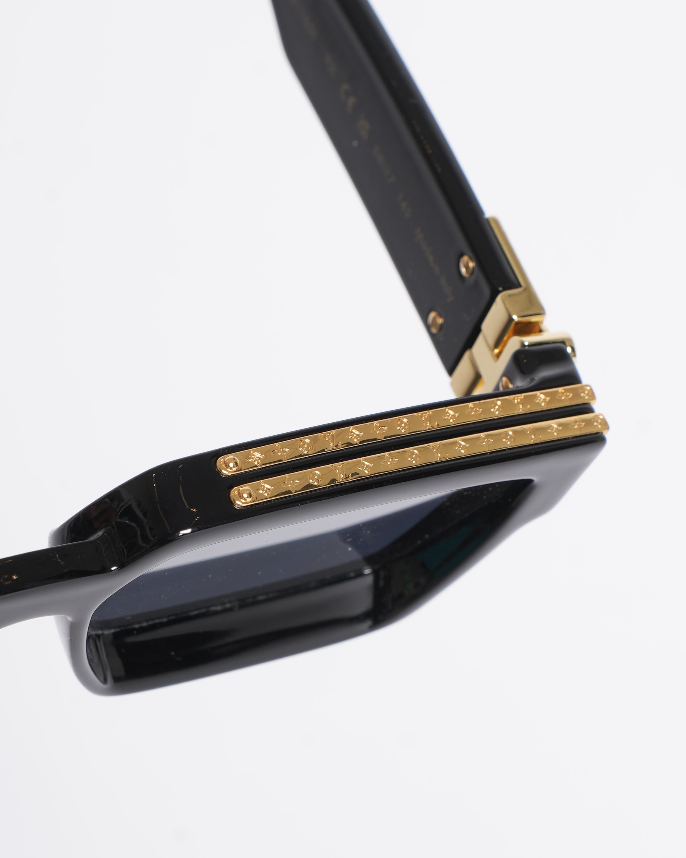Louis Vuitton 2019 Monogram Sunglasses in Black