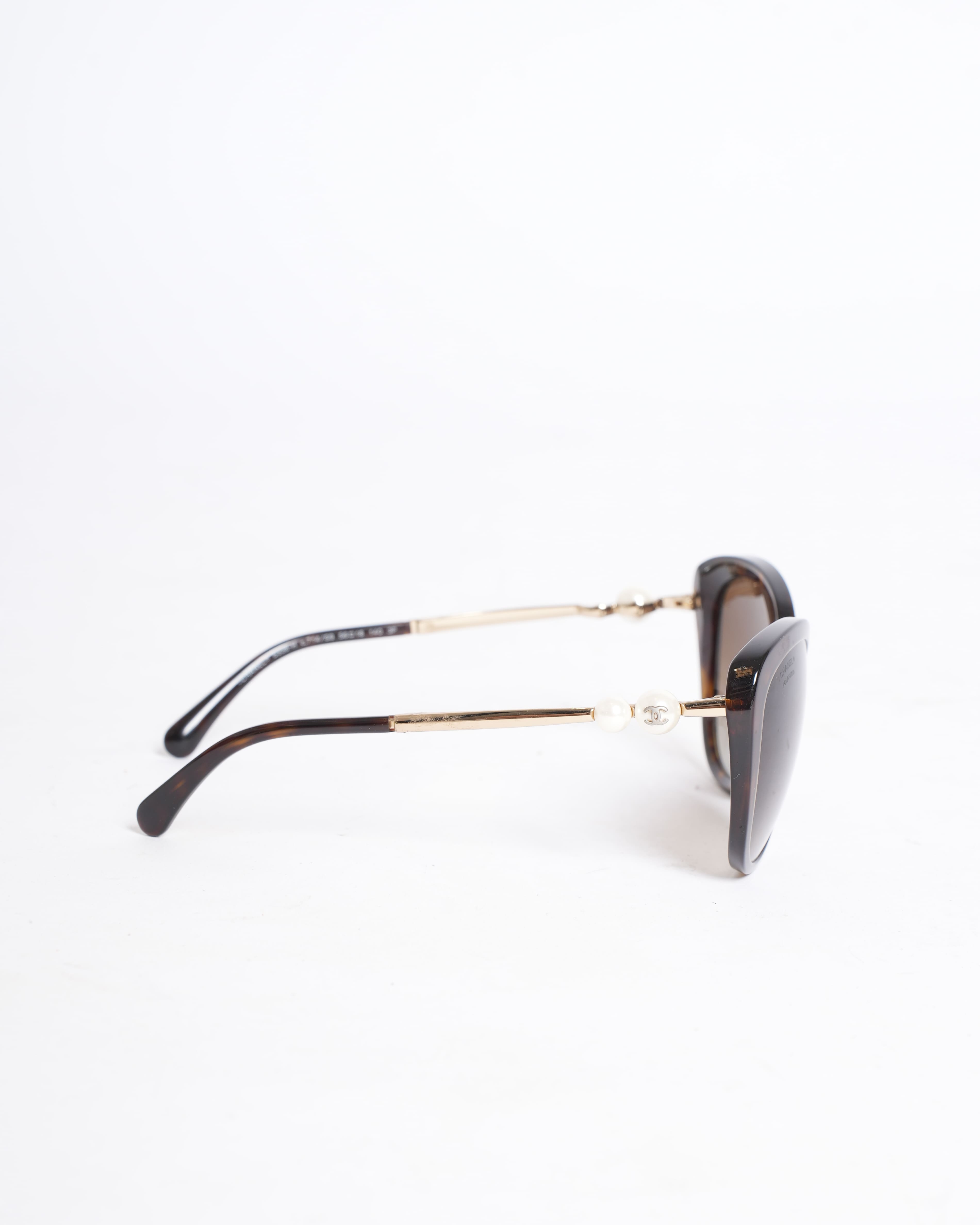 Chanel Wide Frame Pearl Detailed Earrings