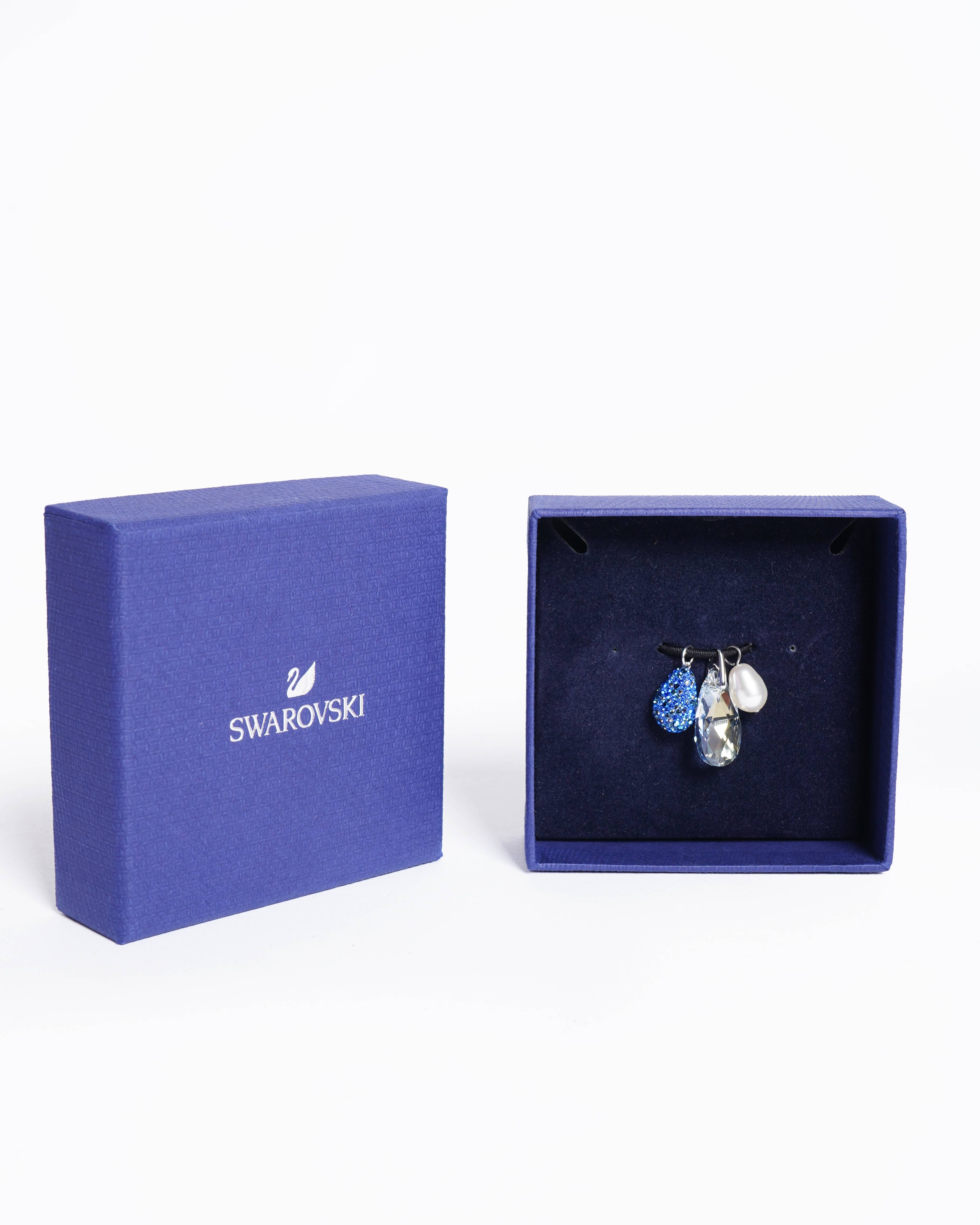 Swarvoksi pendants (3)