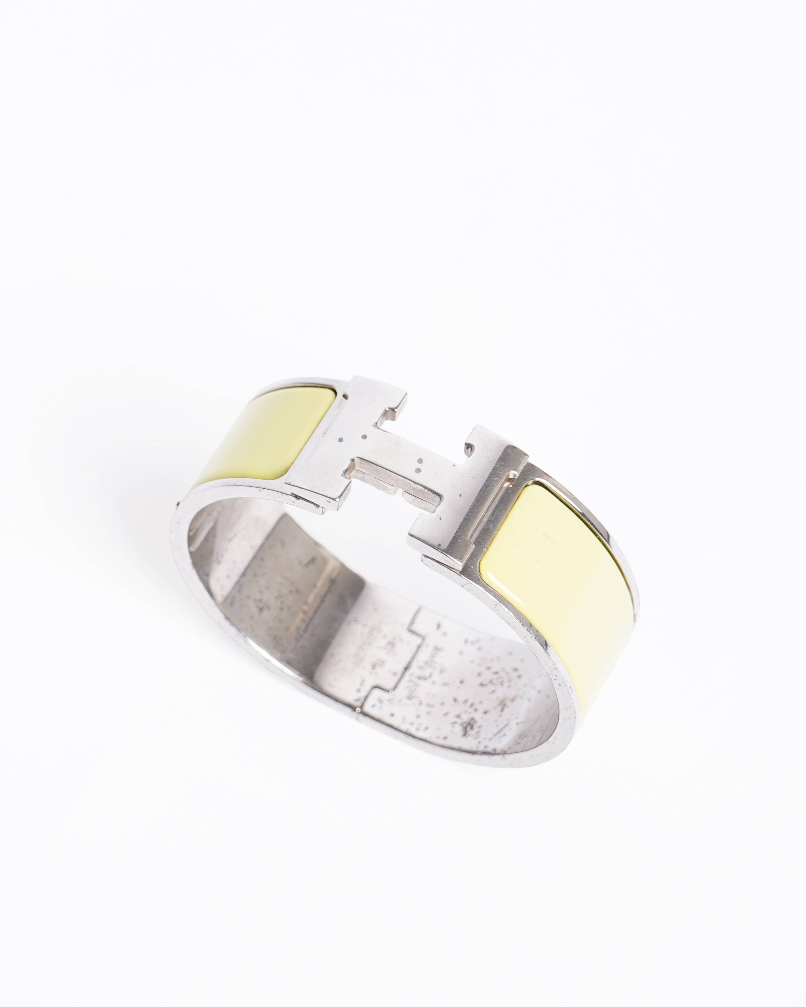 Hermes Wide PM Chartreuse Green Enamel Palladium Plated Clic Clac Bracelet