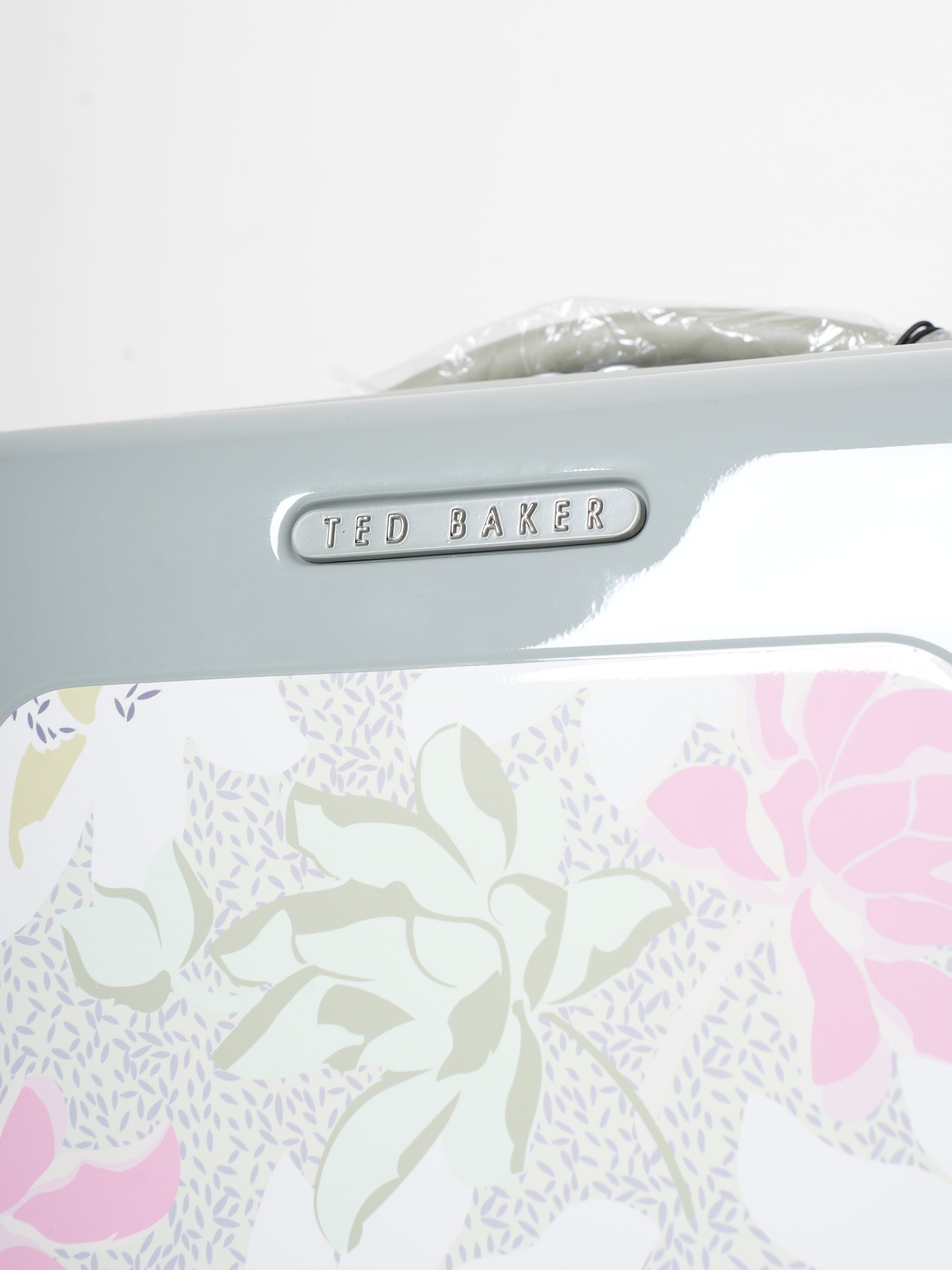New Ted baker Take Flight Vanity Case
