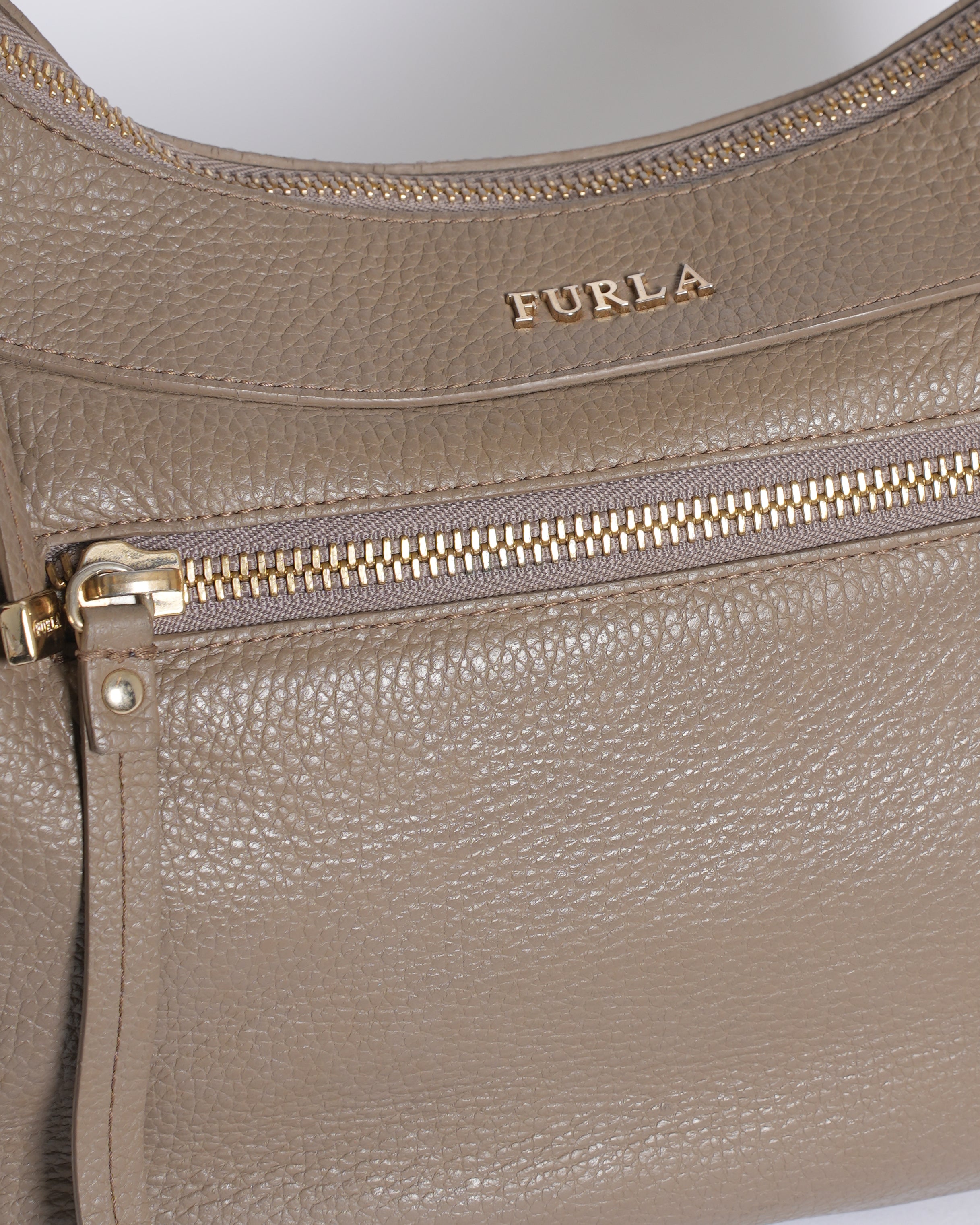Furla Daino Ginevra Medium Hobo Bag