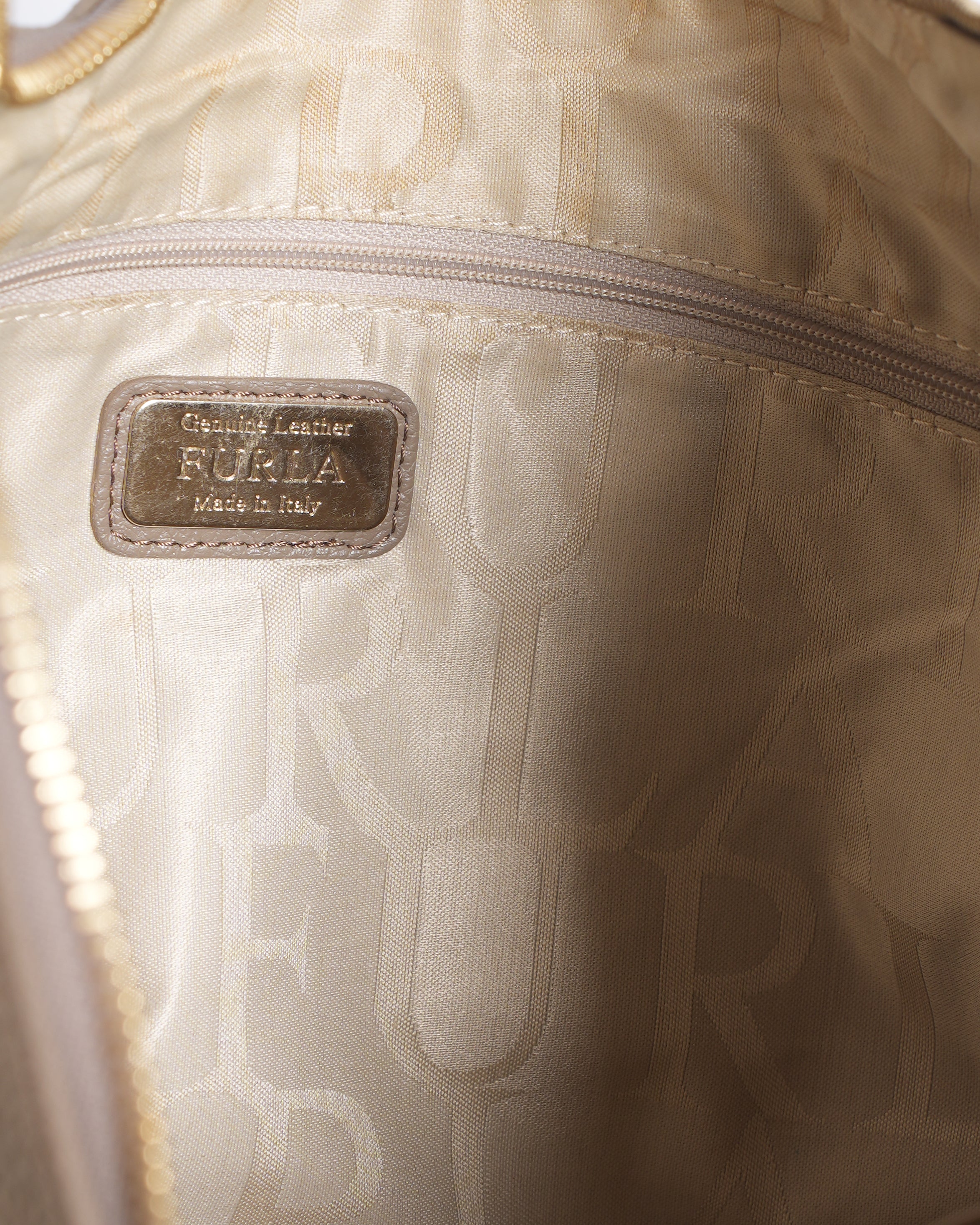 Furla Daino Ginevra Medium Hobo Bag