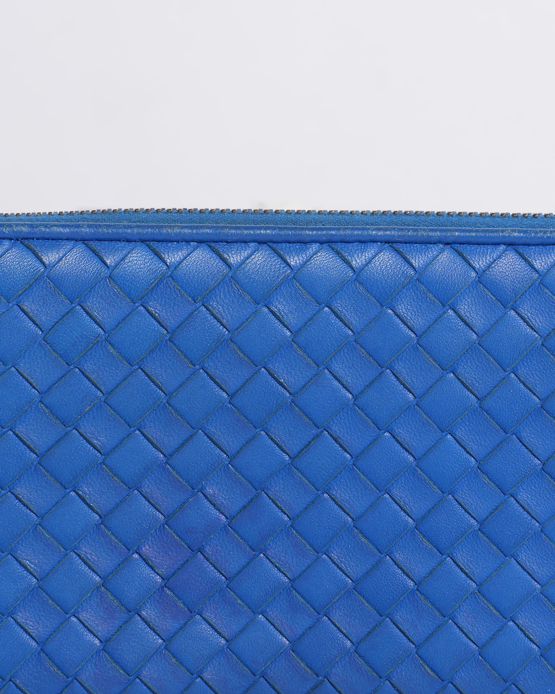 Bottega Veneta Intrecciato Zipper Wallet in Blue