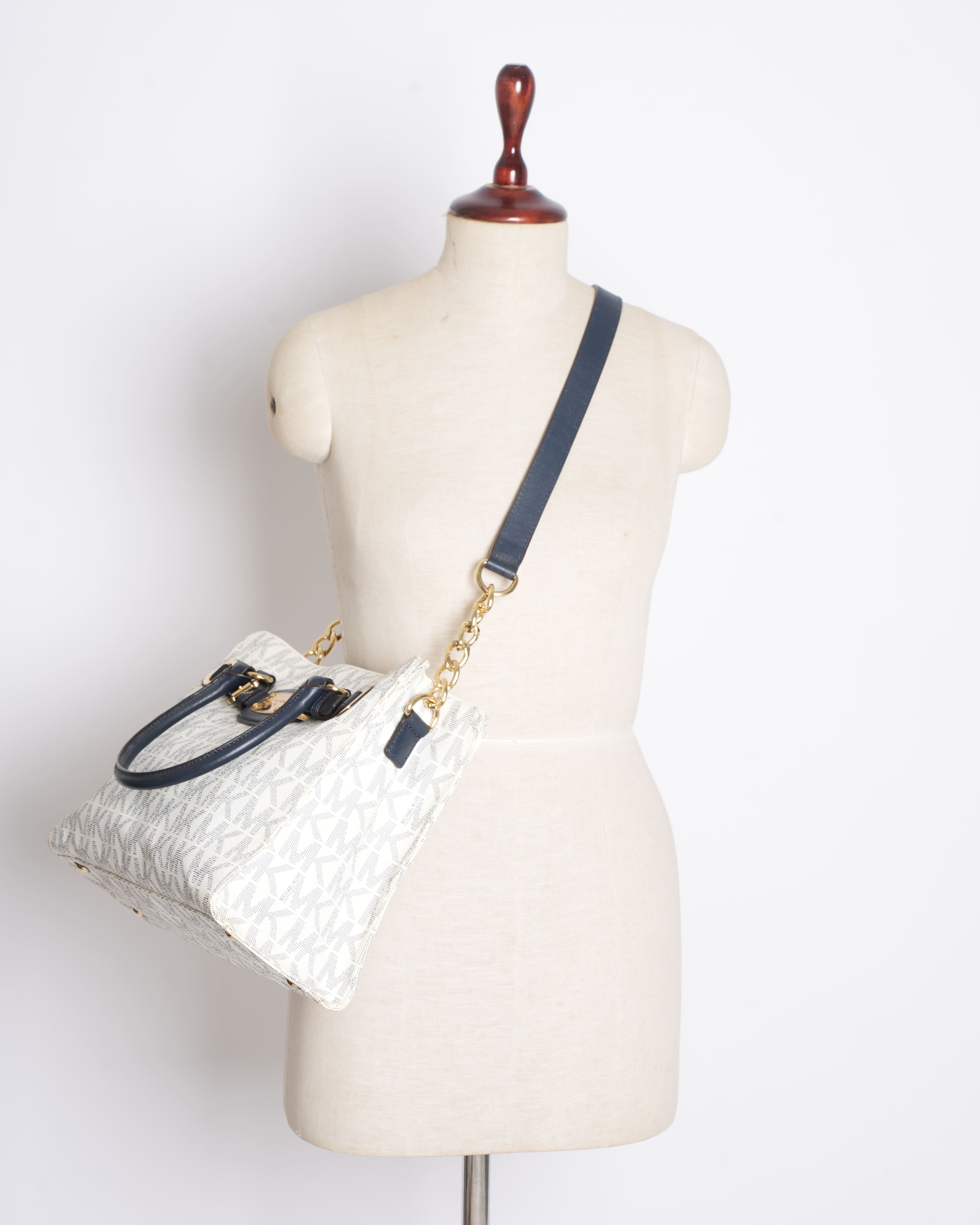 New Michael Kors Signature Coated Canvas Hamilton Shoulder Bag