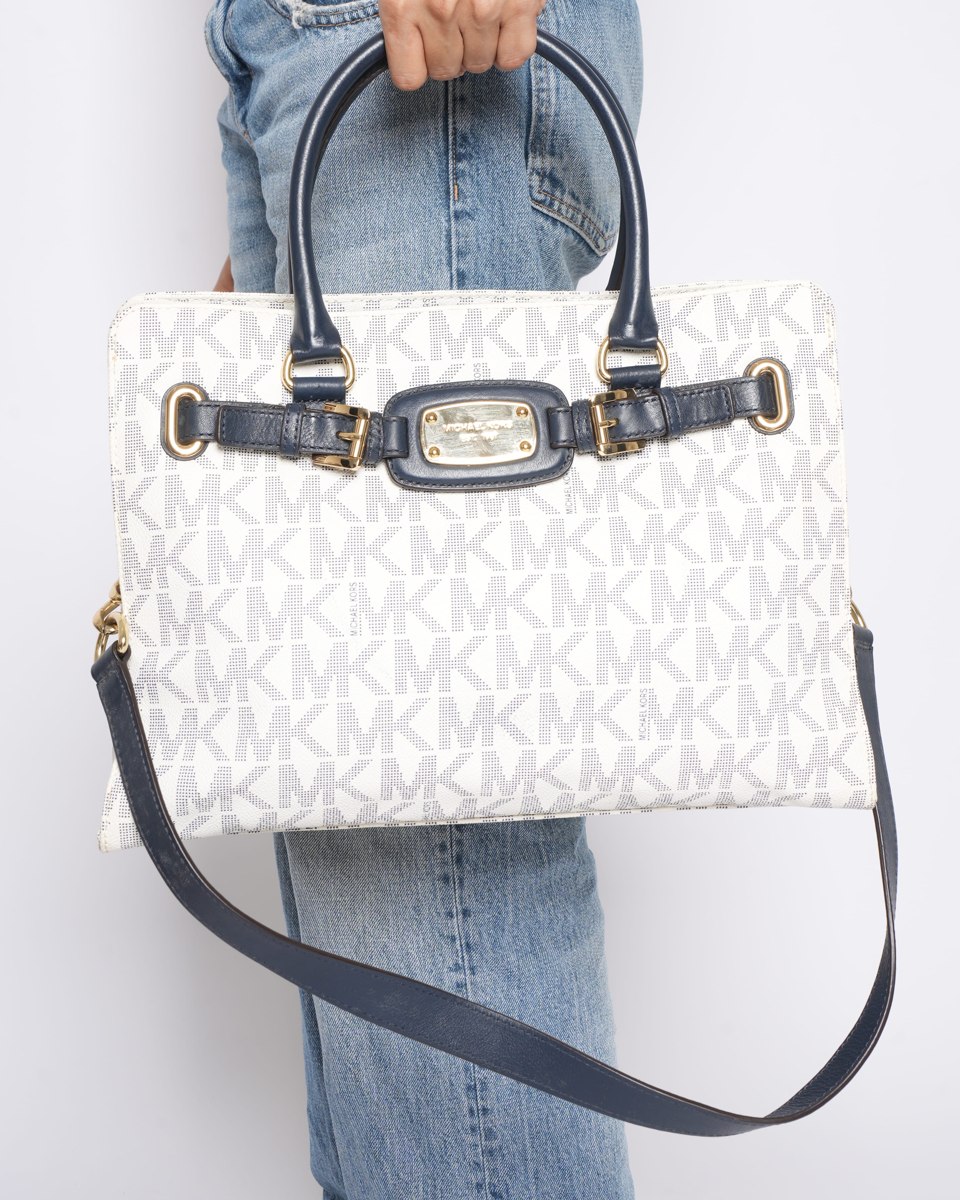New Michael Kors Signature Coated Canvas Hamilton Shoulder Bag