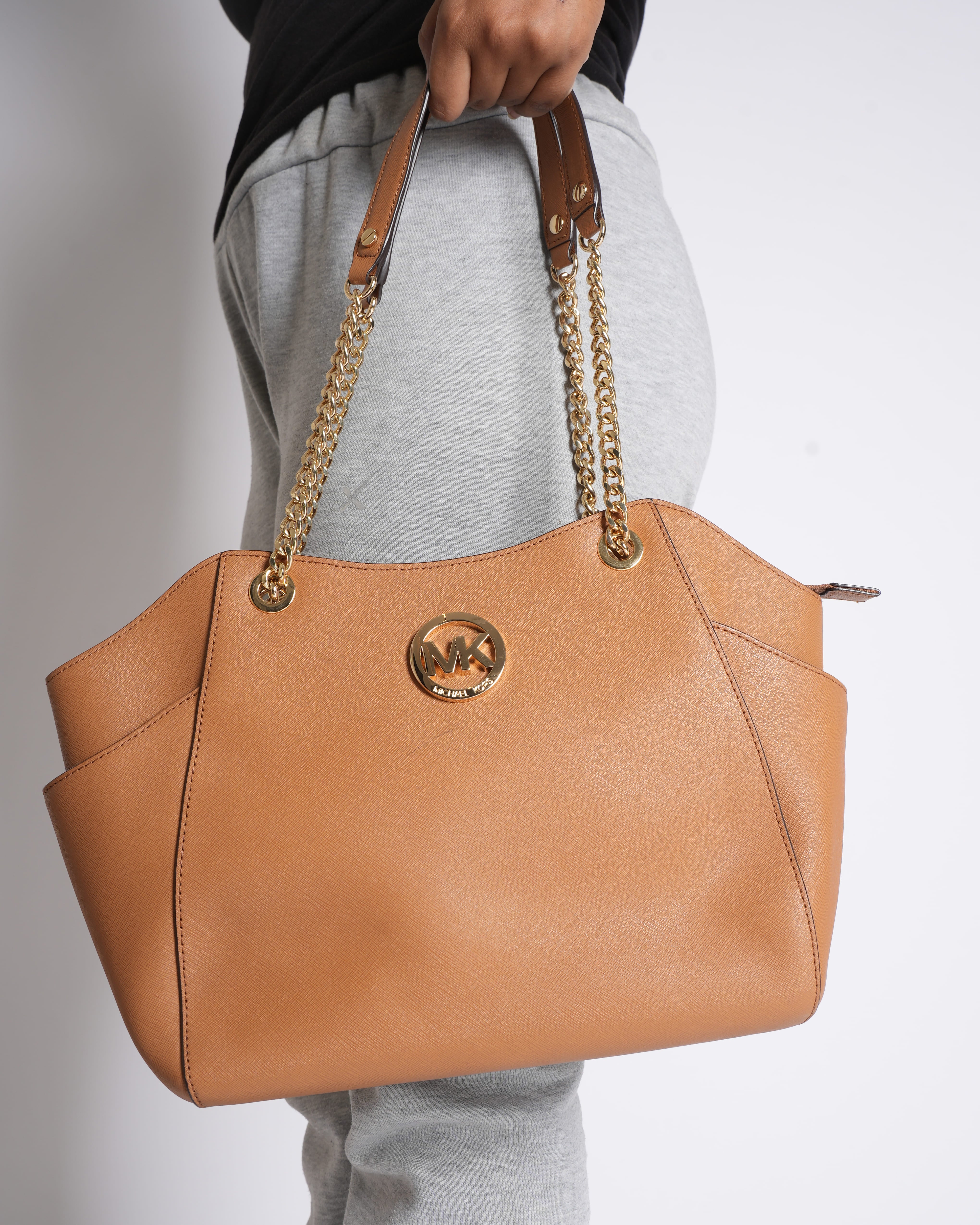 Michael Kors Jet Set Travel Chain Shoulder Tote Bag