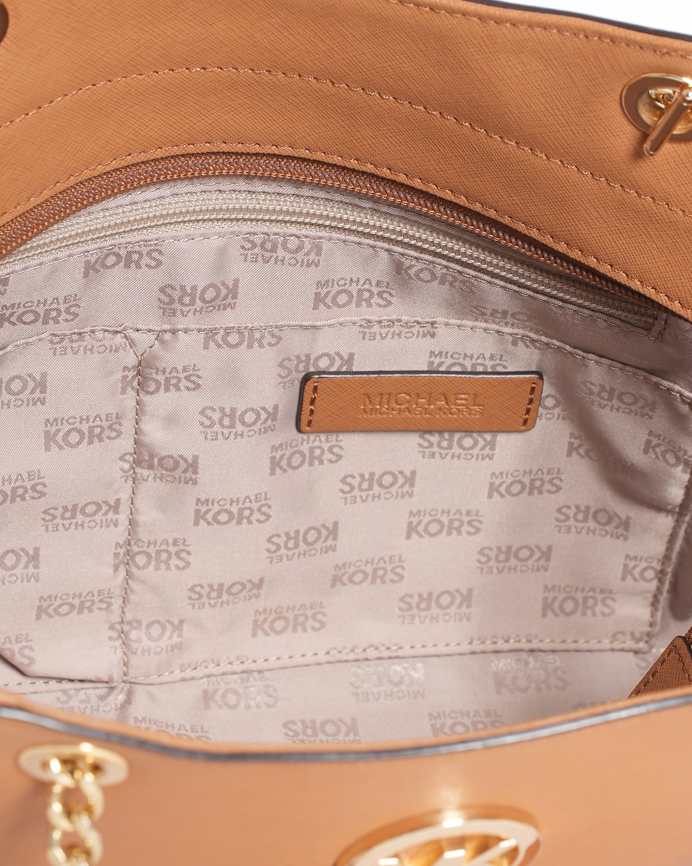 Michael Kors Jet Set Travel Chain Shoulder Tote Bag