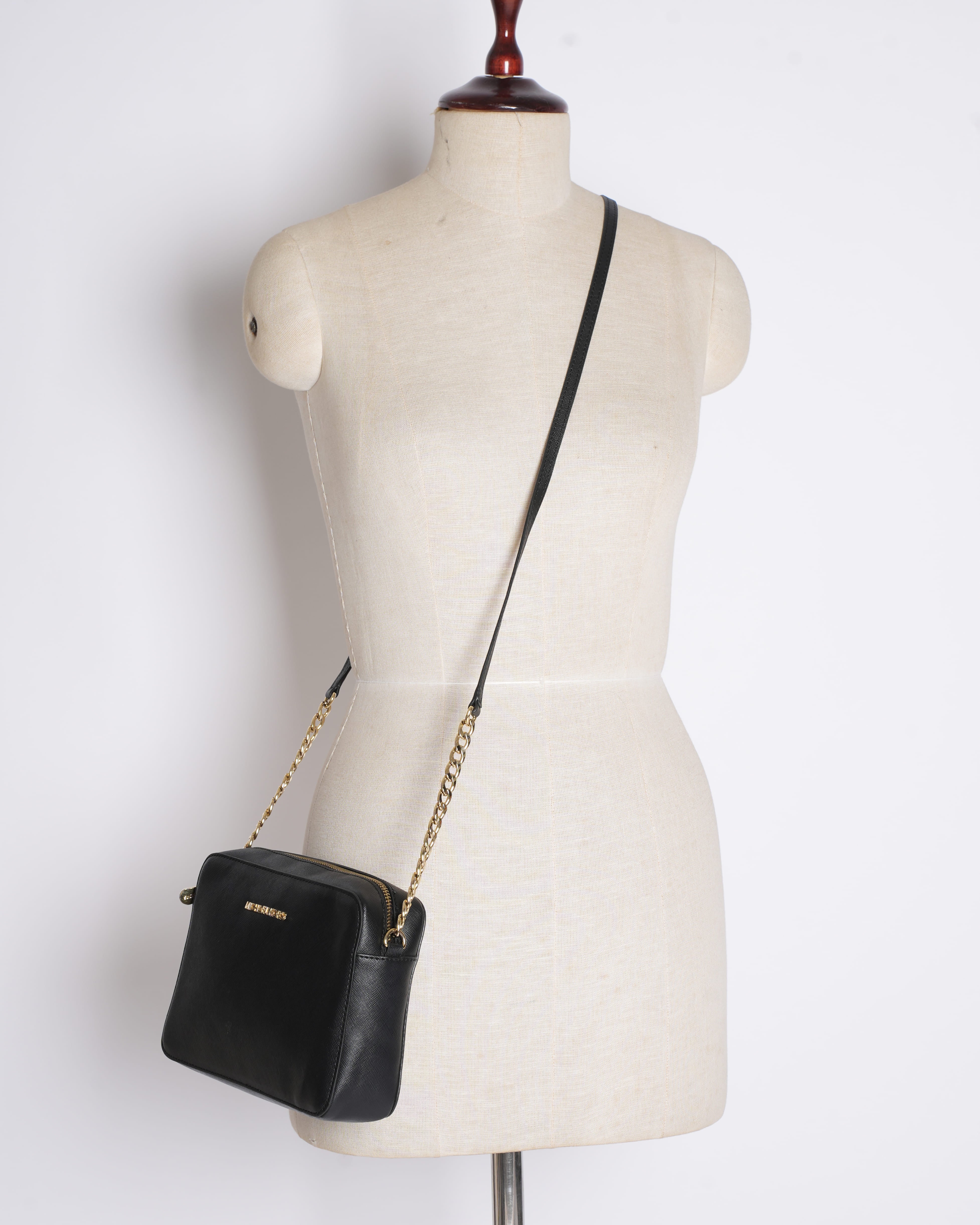 Michael Kors Jet Set Crossbody In Black