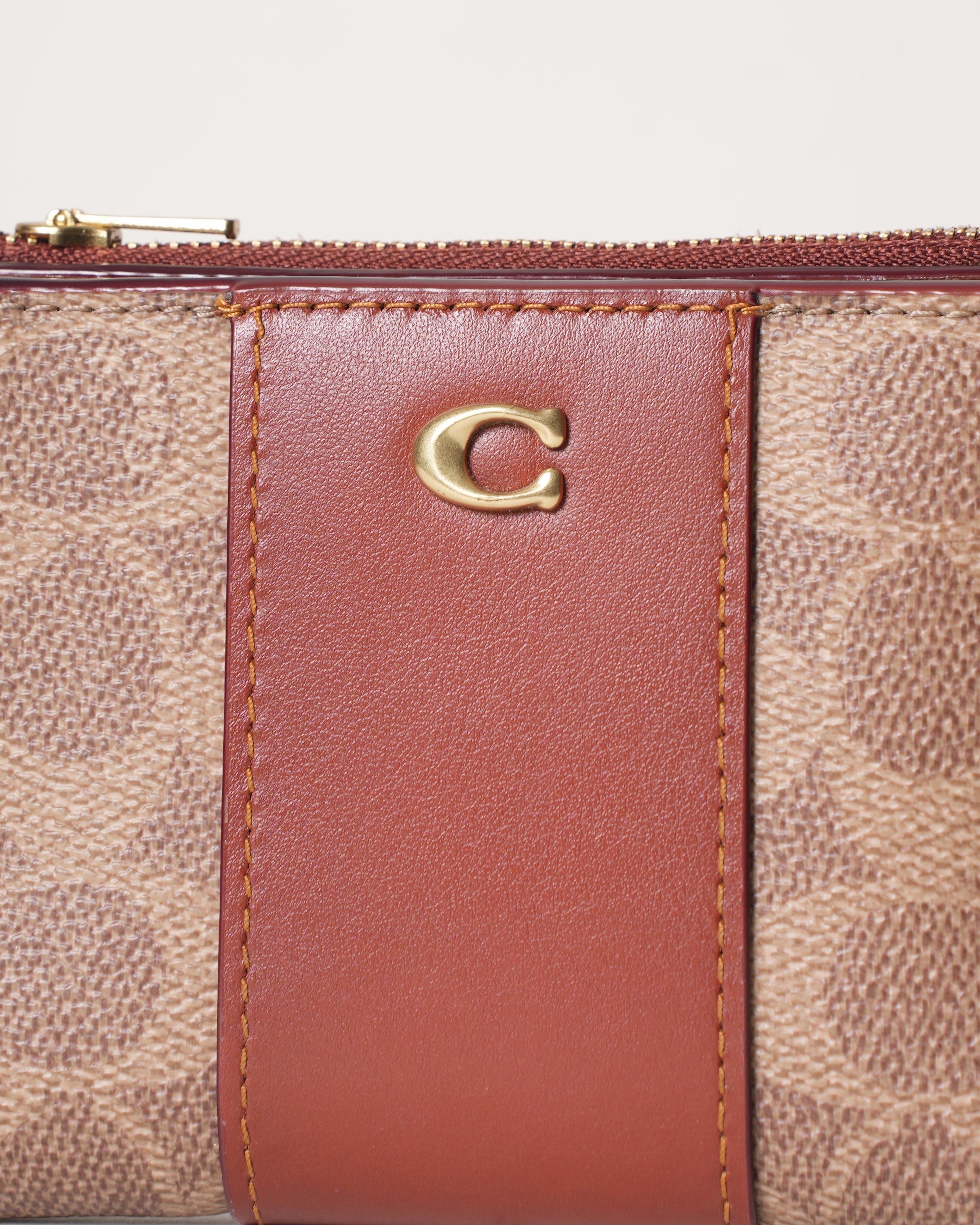Coach Wallet In Signature Canvas
