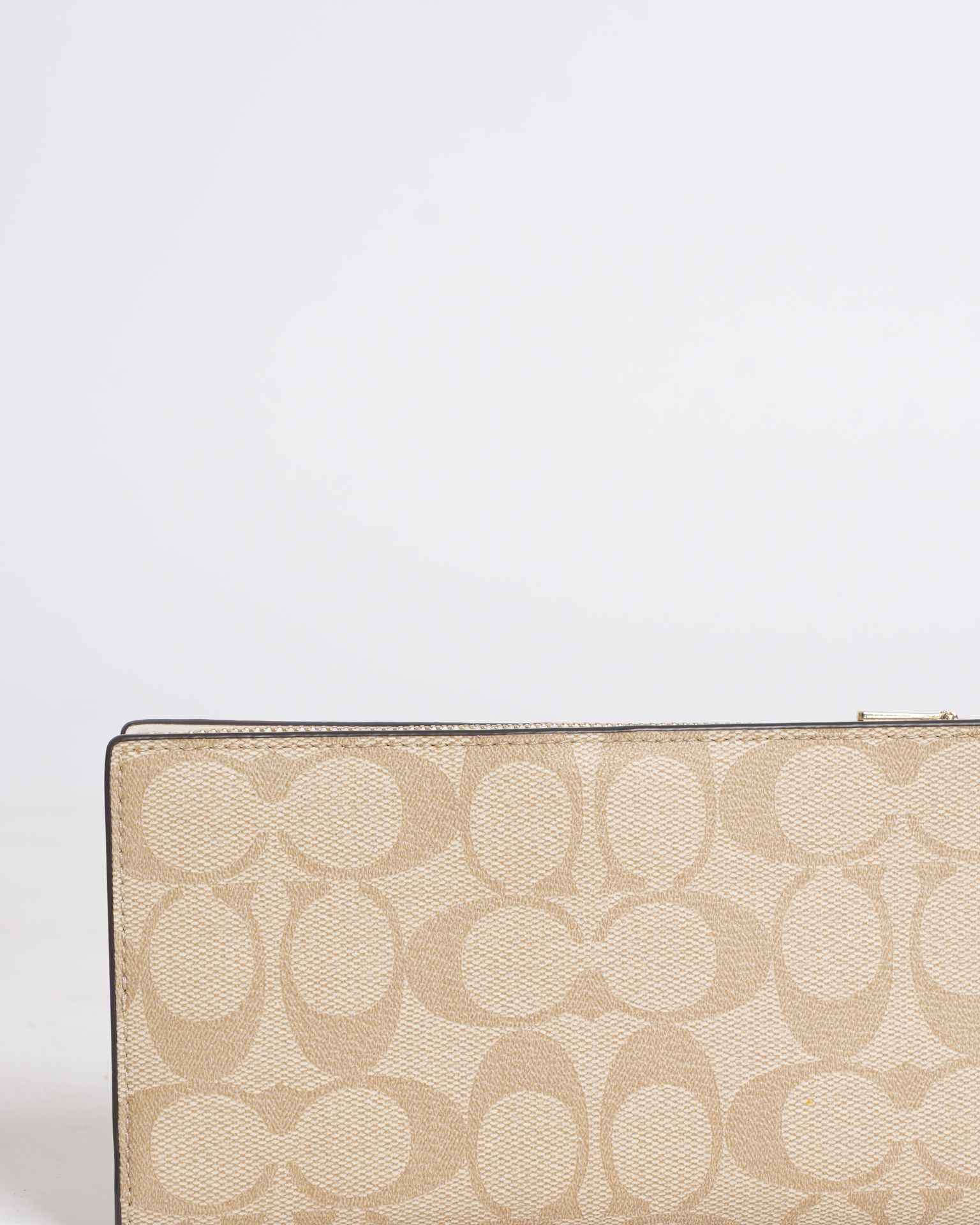 New  Coach Monogram Slim Zip Wallet