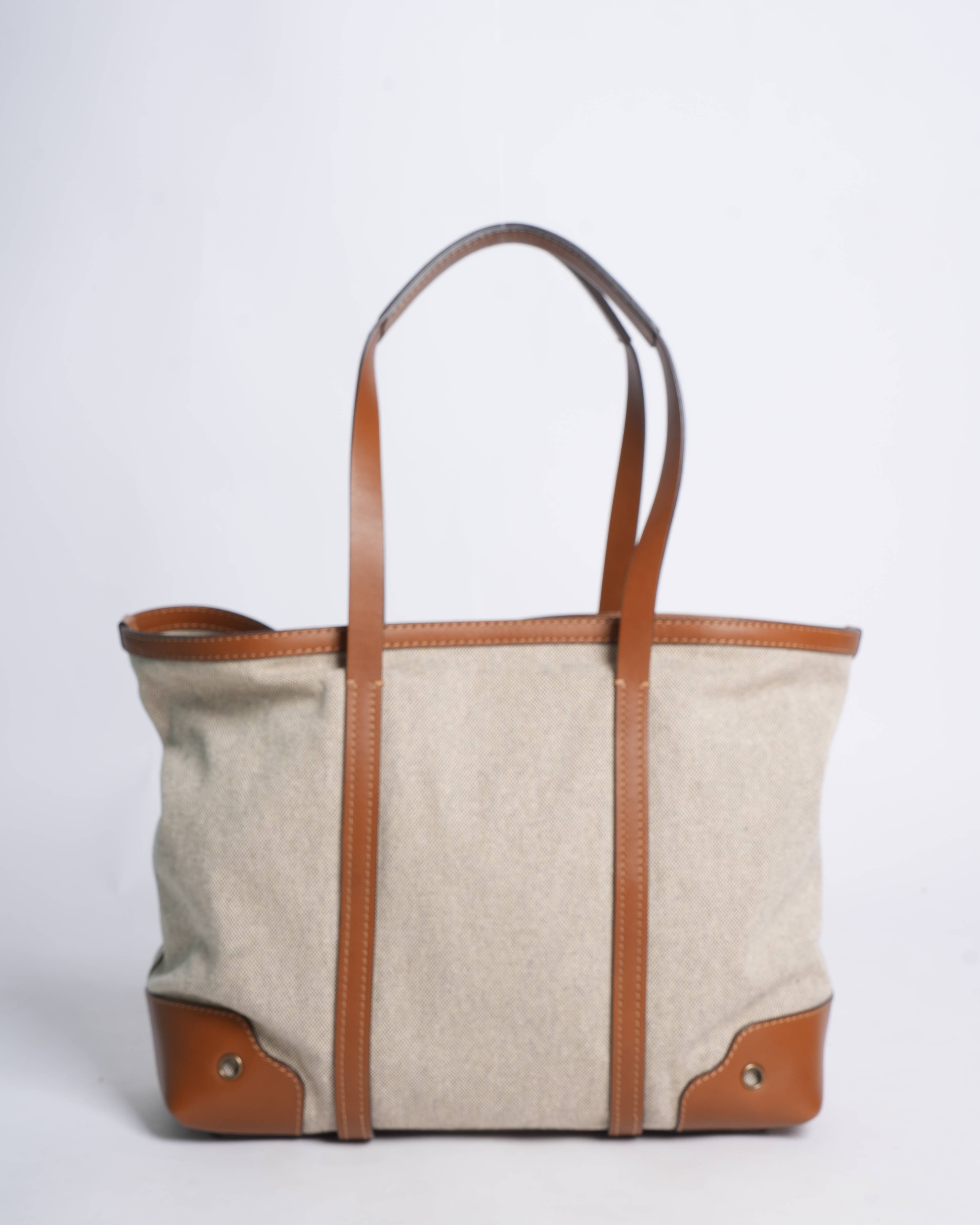 New Burberry
Patterson Canvas Logo Tote