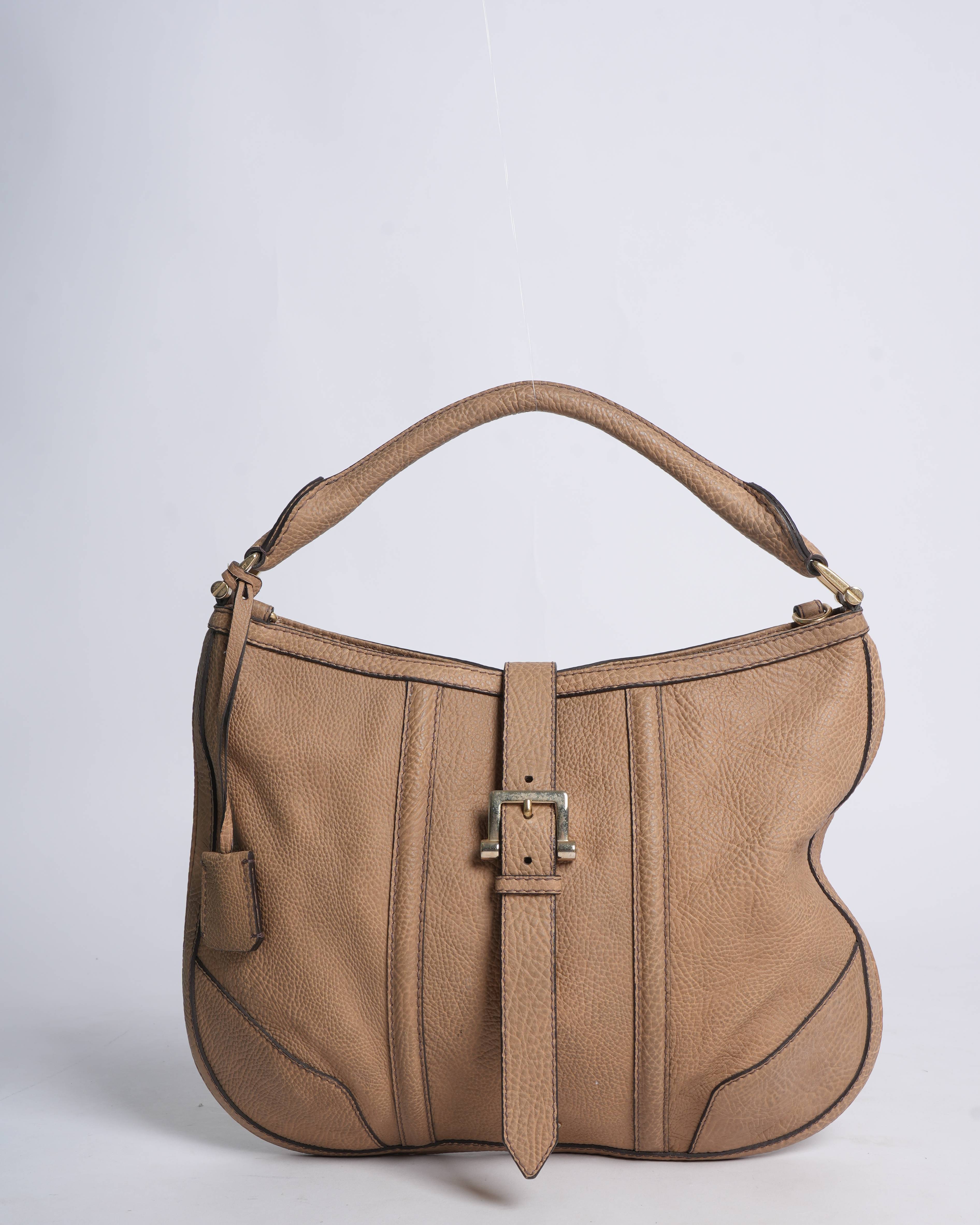 Burberry
laeather large hobo bag
