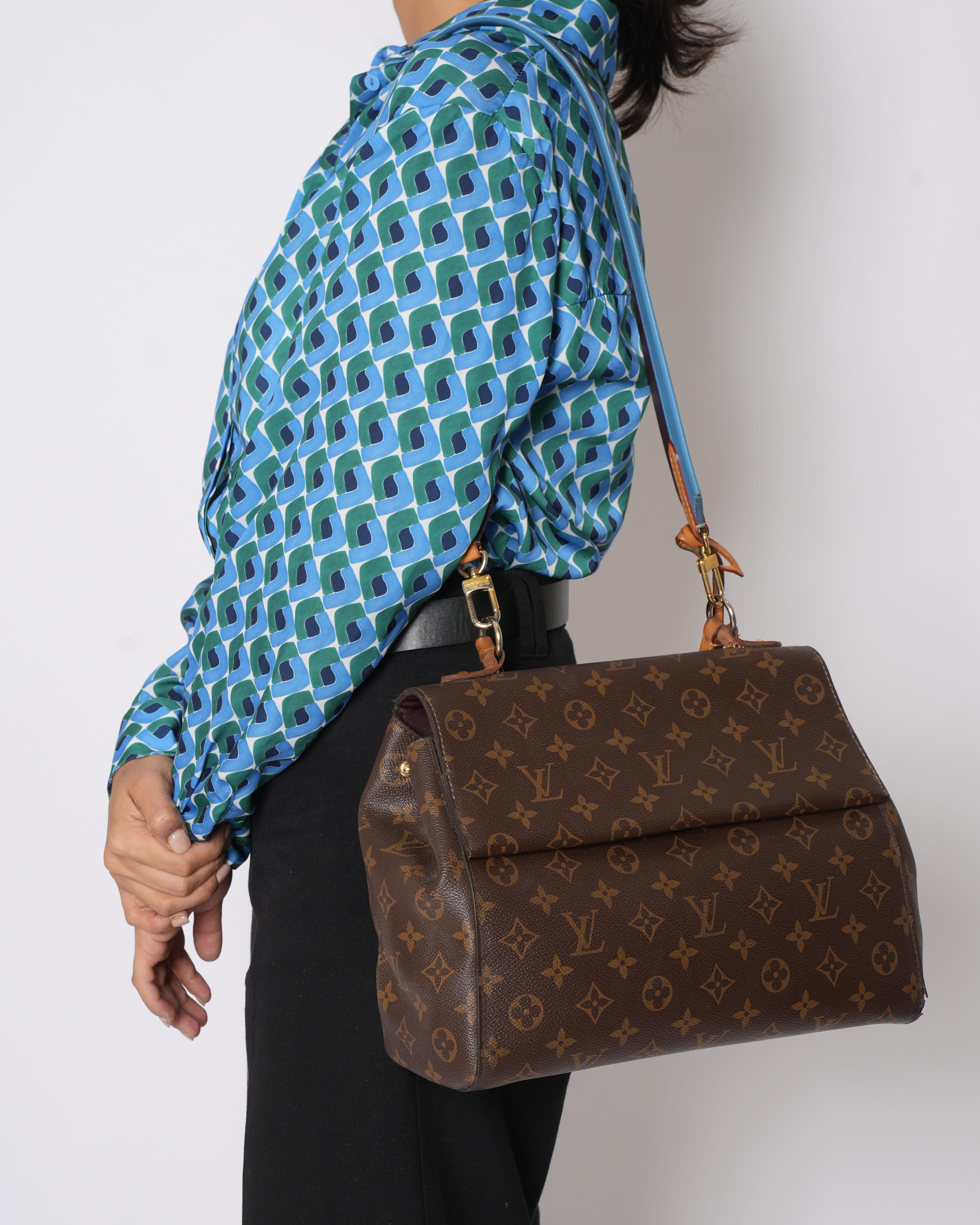 Louis Vuitton Cluny BB Bag