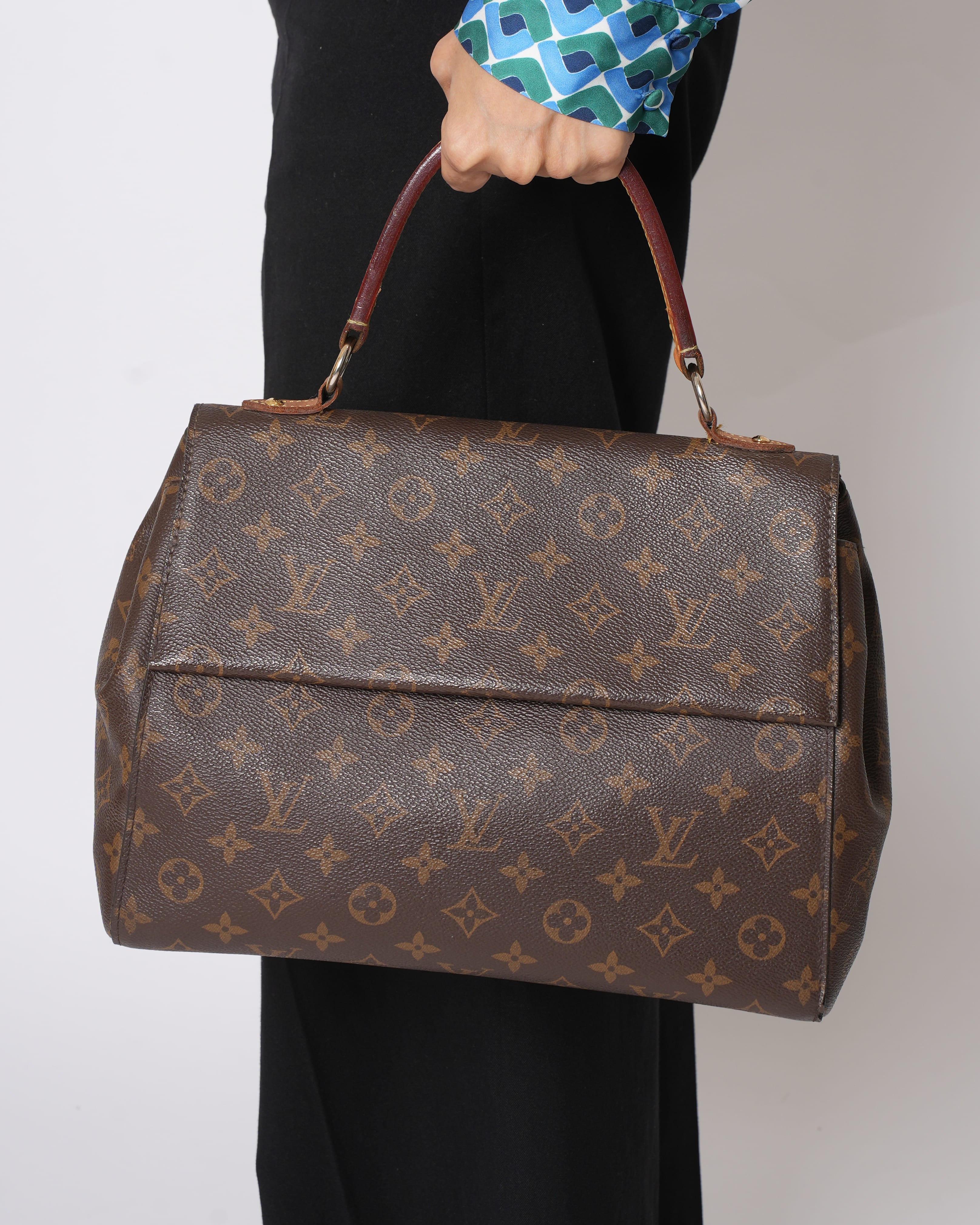 Louis Vuitton Cluny BB Bag