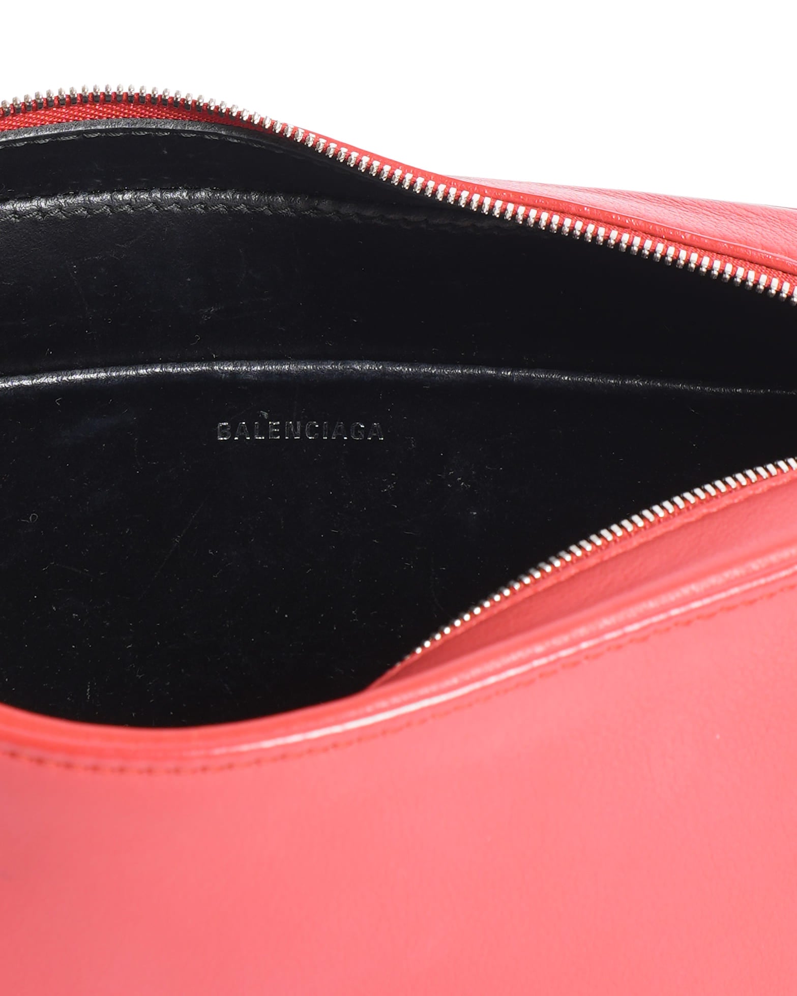 Balenciaga Everyday Camera Bag In Red