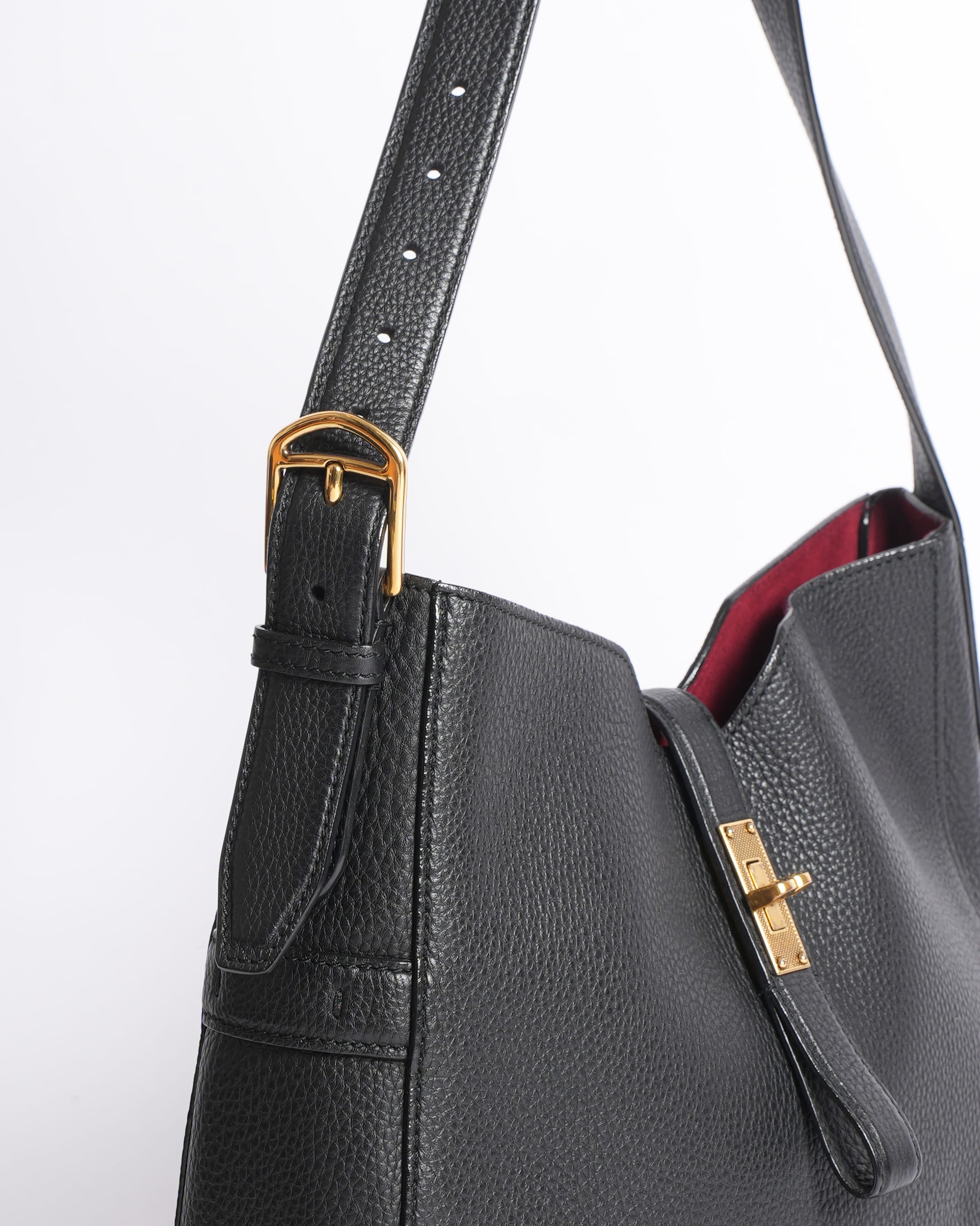 Bally black leather shoulder bag