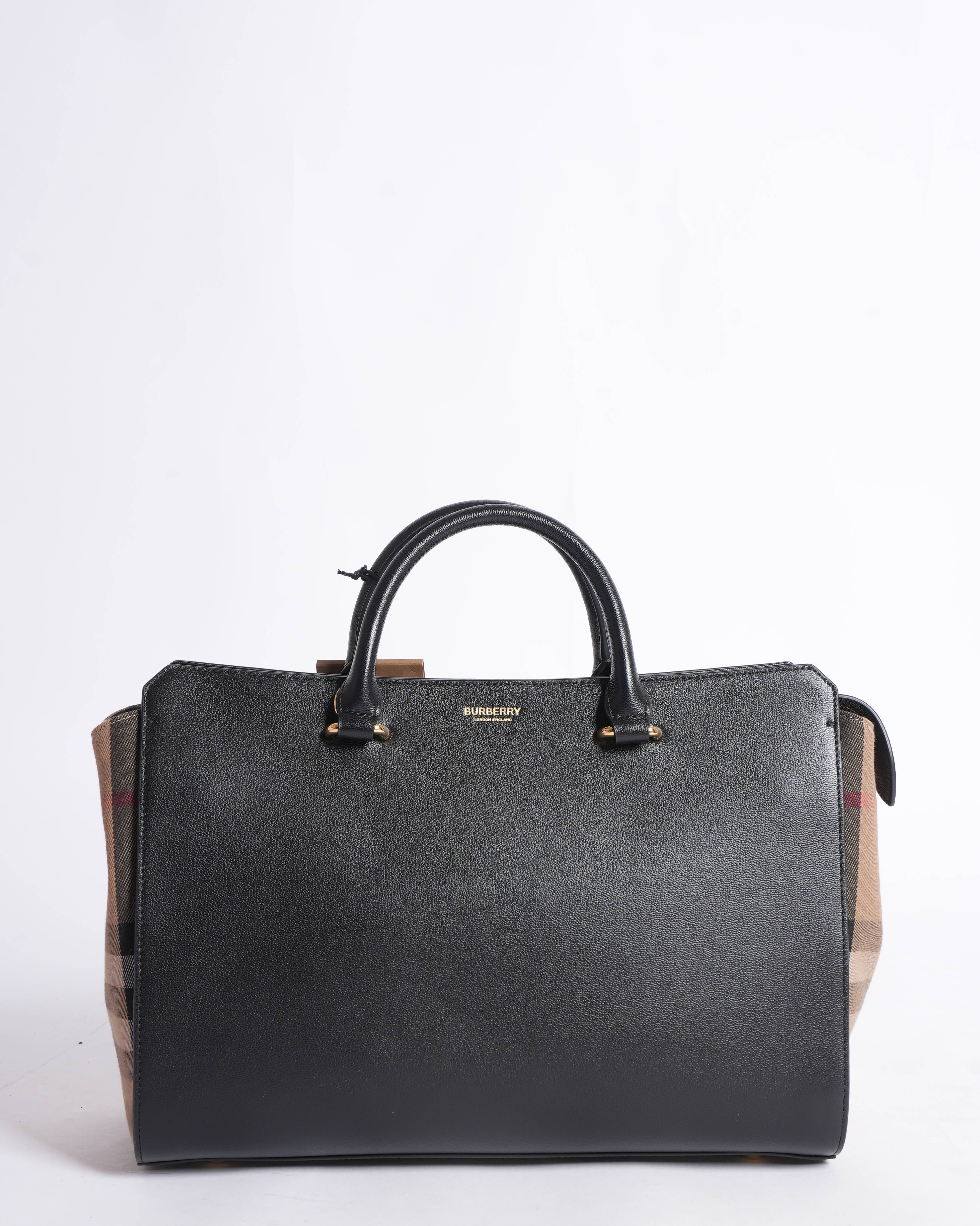 New Burberry
banner medium HandBag