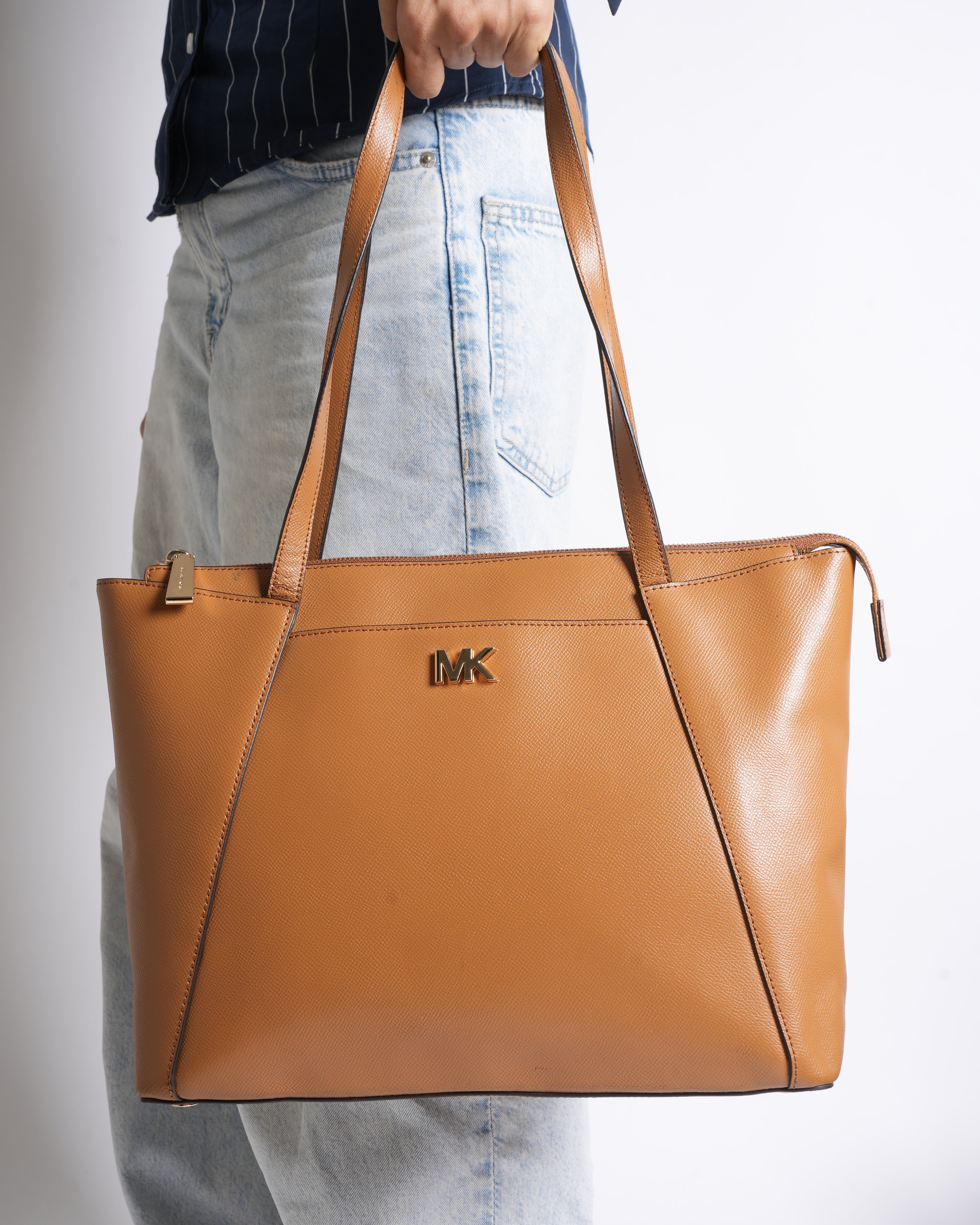 Michael kors maddie leather tote