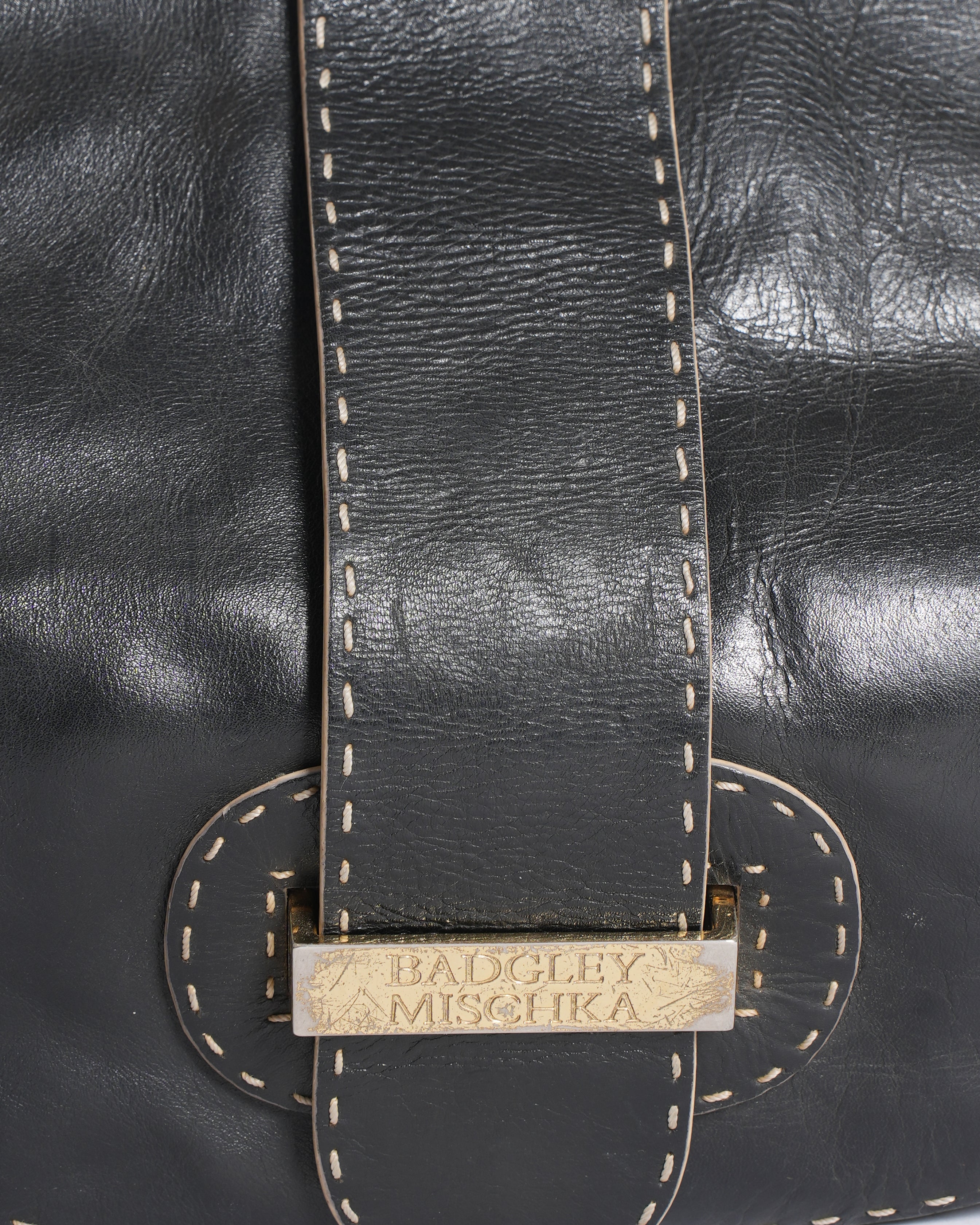 Badgley Mischka Flap Closure Shoulder Bag In Black