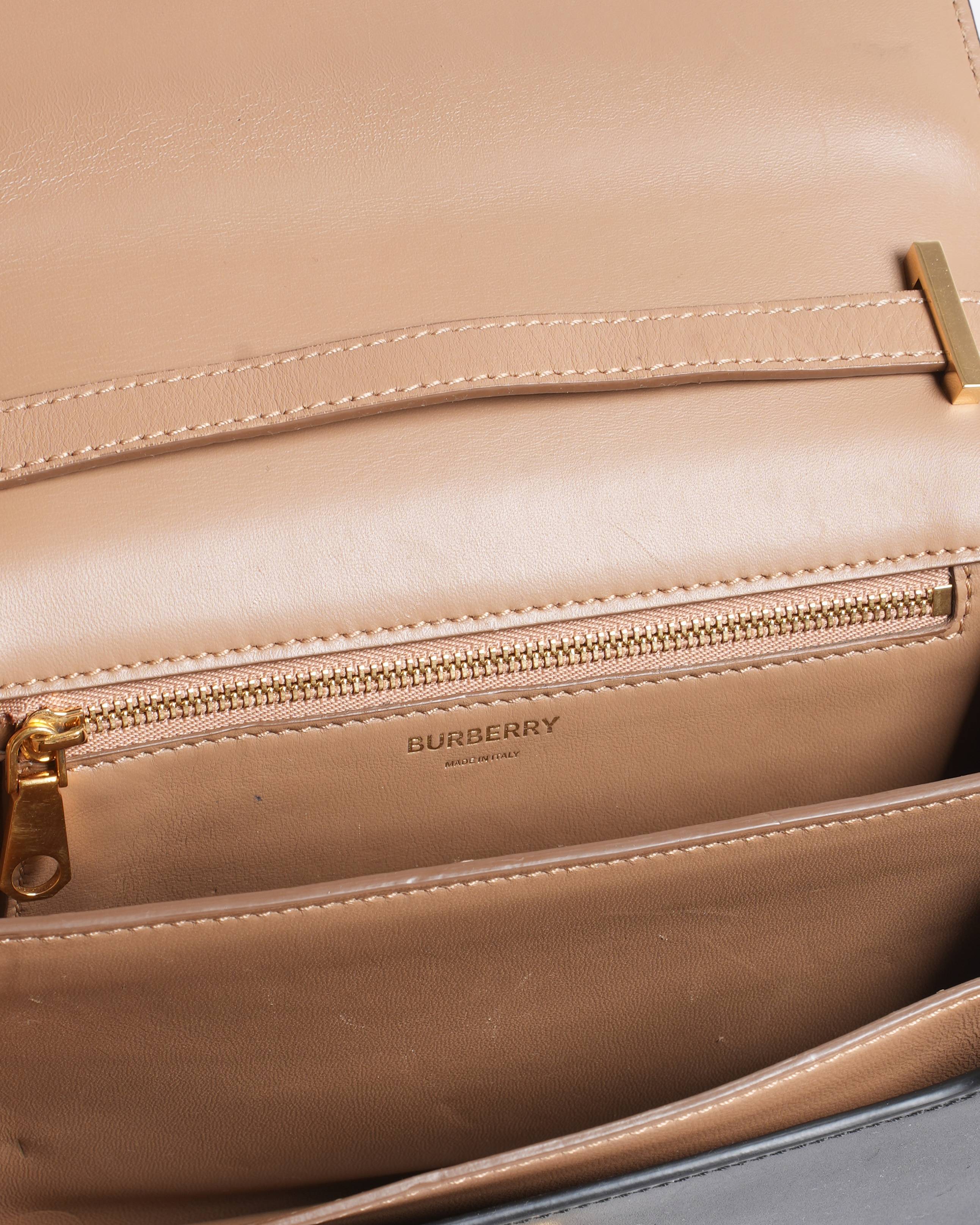 Burberry
TB Flap Crossbody Bag Leather Small Black, Neutral