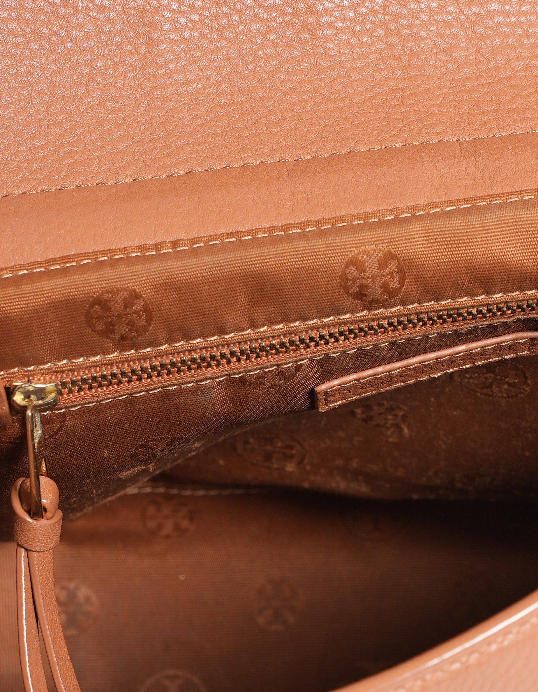 Tory Burch Quilted Crossbody Bag In Tan