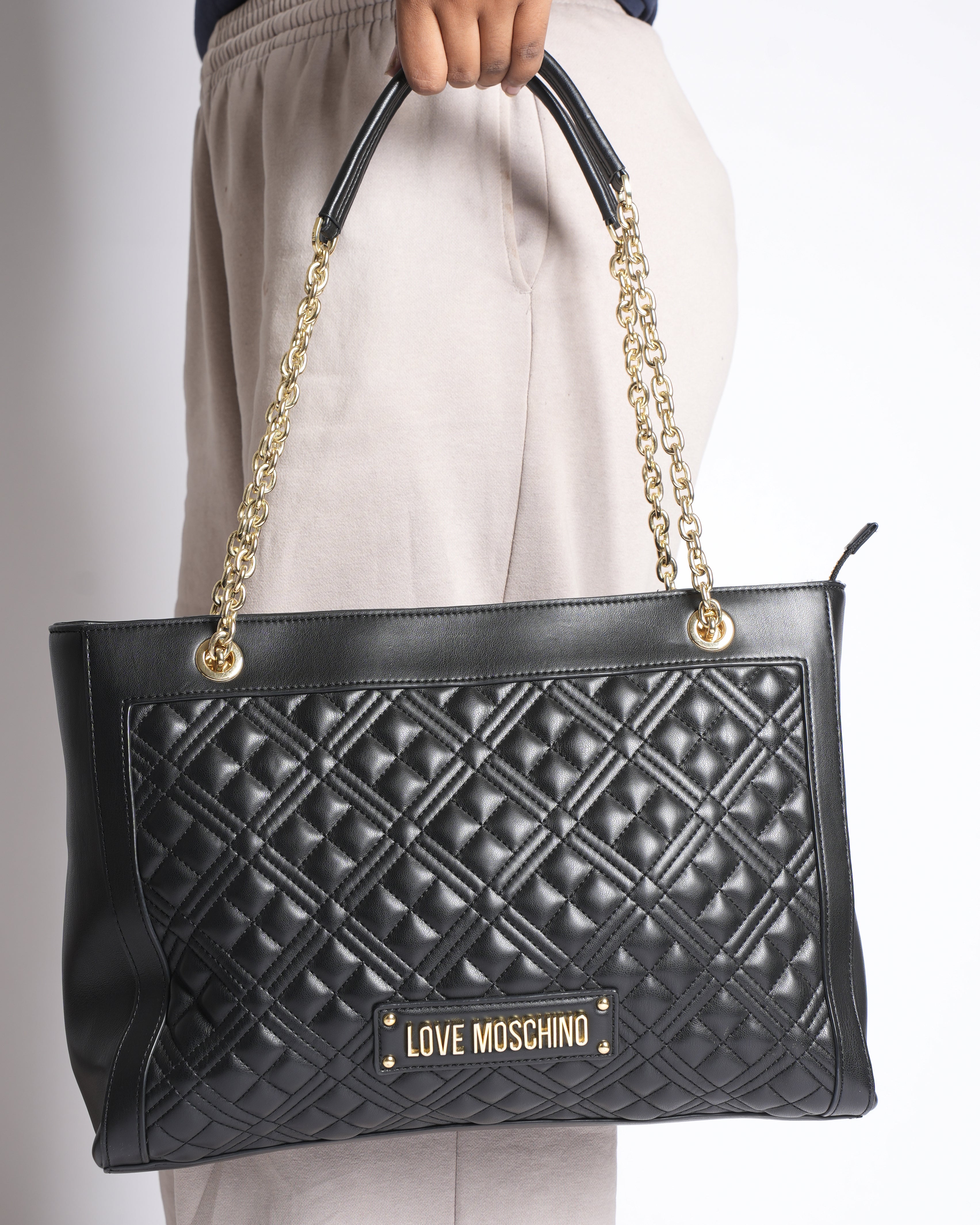 Love Moschino Women's Black Quilted Shoulder Bag