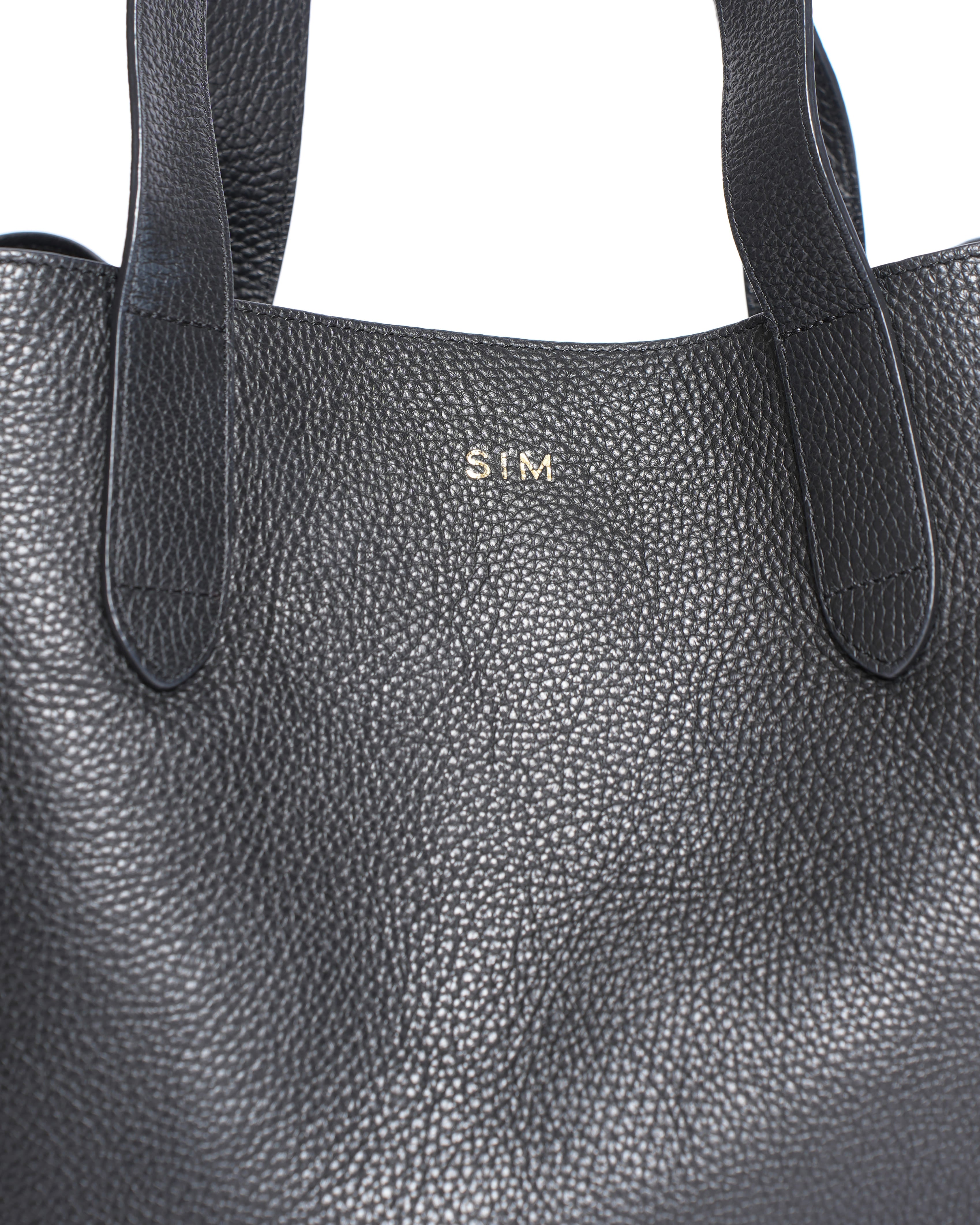 Cuyana pebelled system tote in black