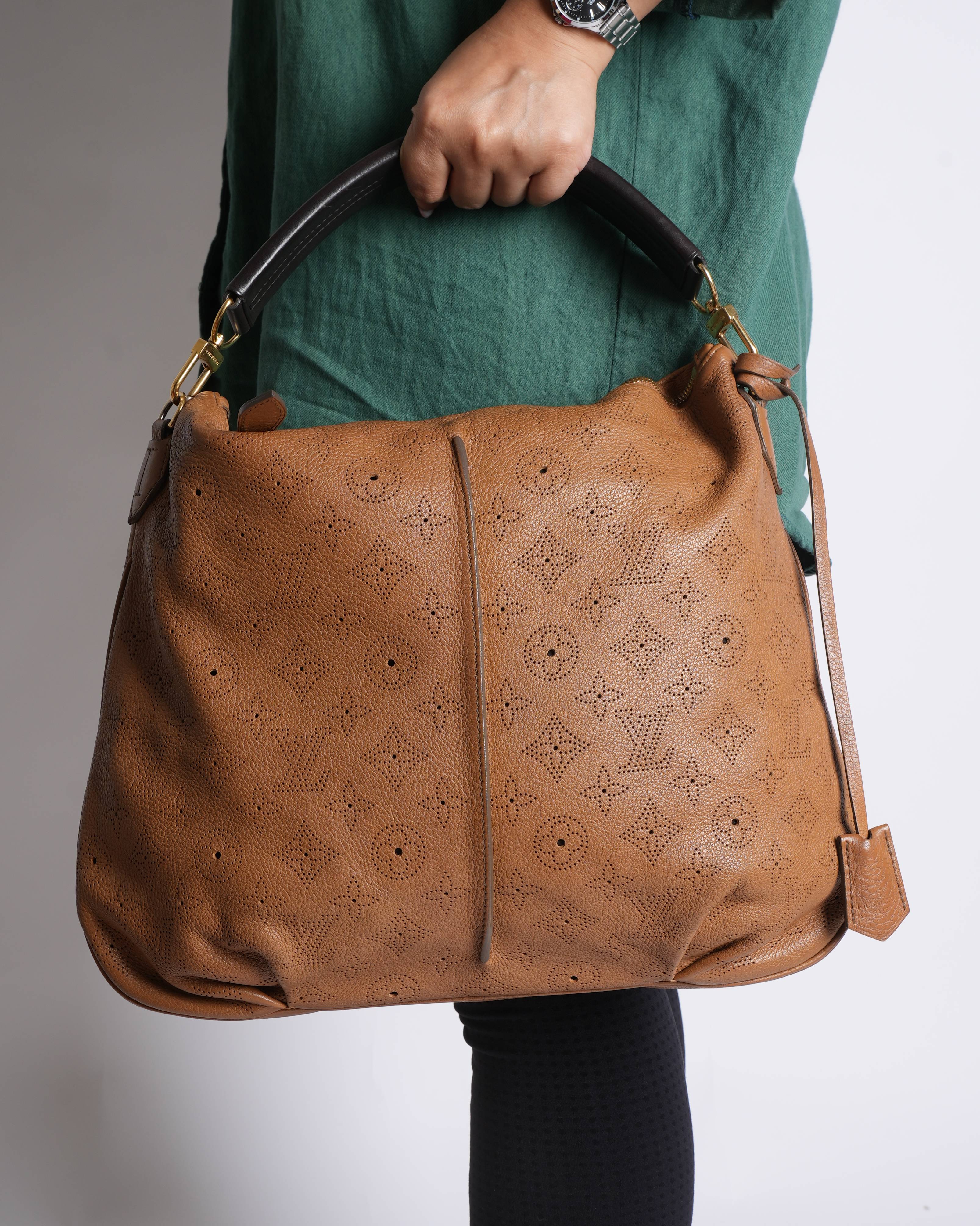 Louis Vuitton
Caramel Monogram Mahina Leather Selene PM Shoulder Bag