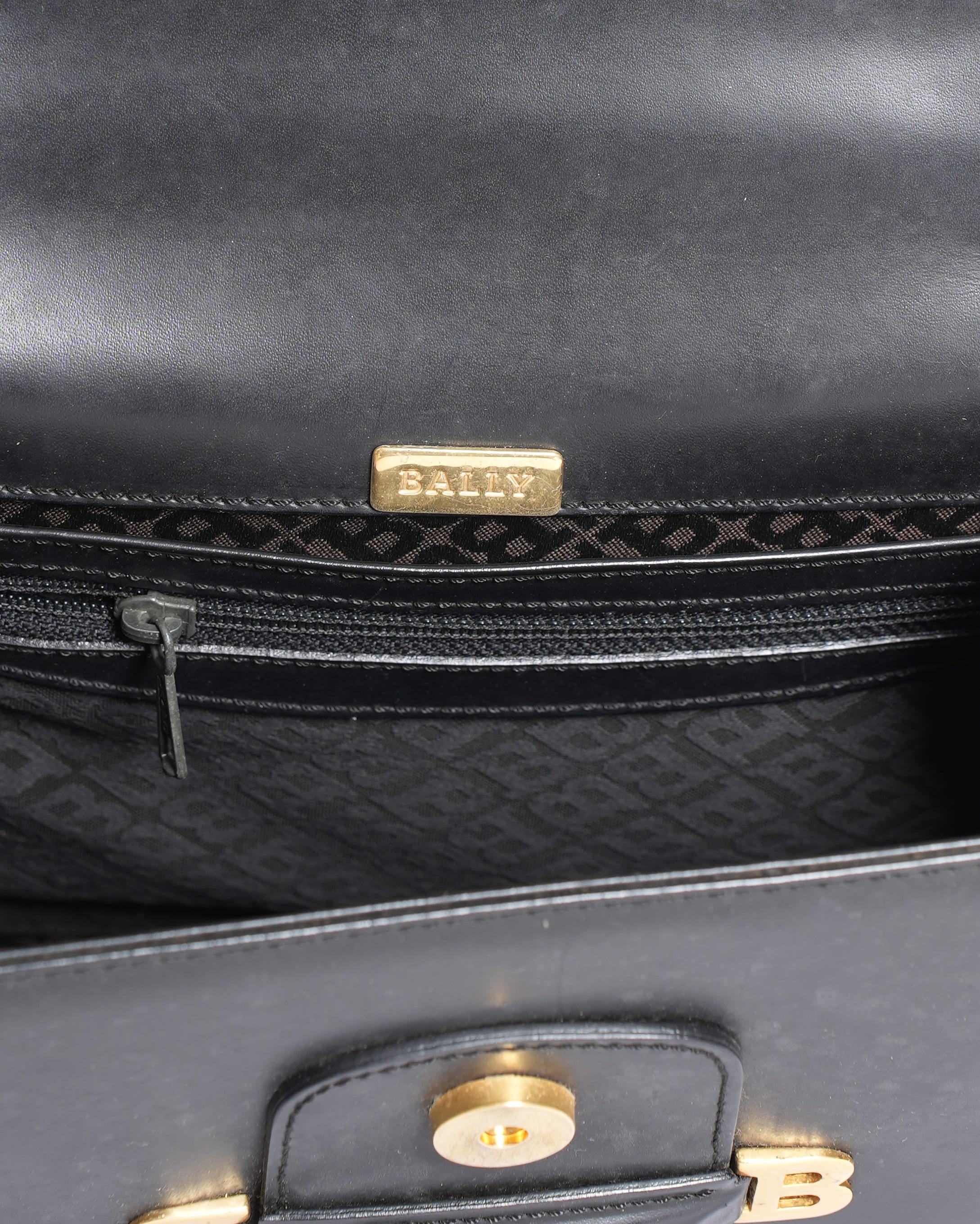 Bally Bag Barry Shoulder Bag in Black