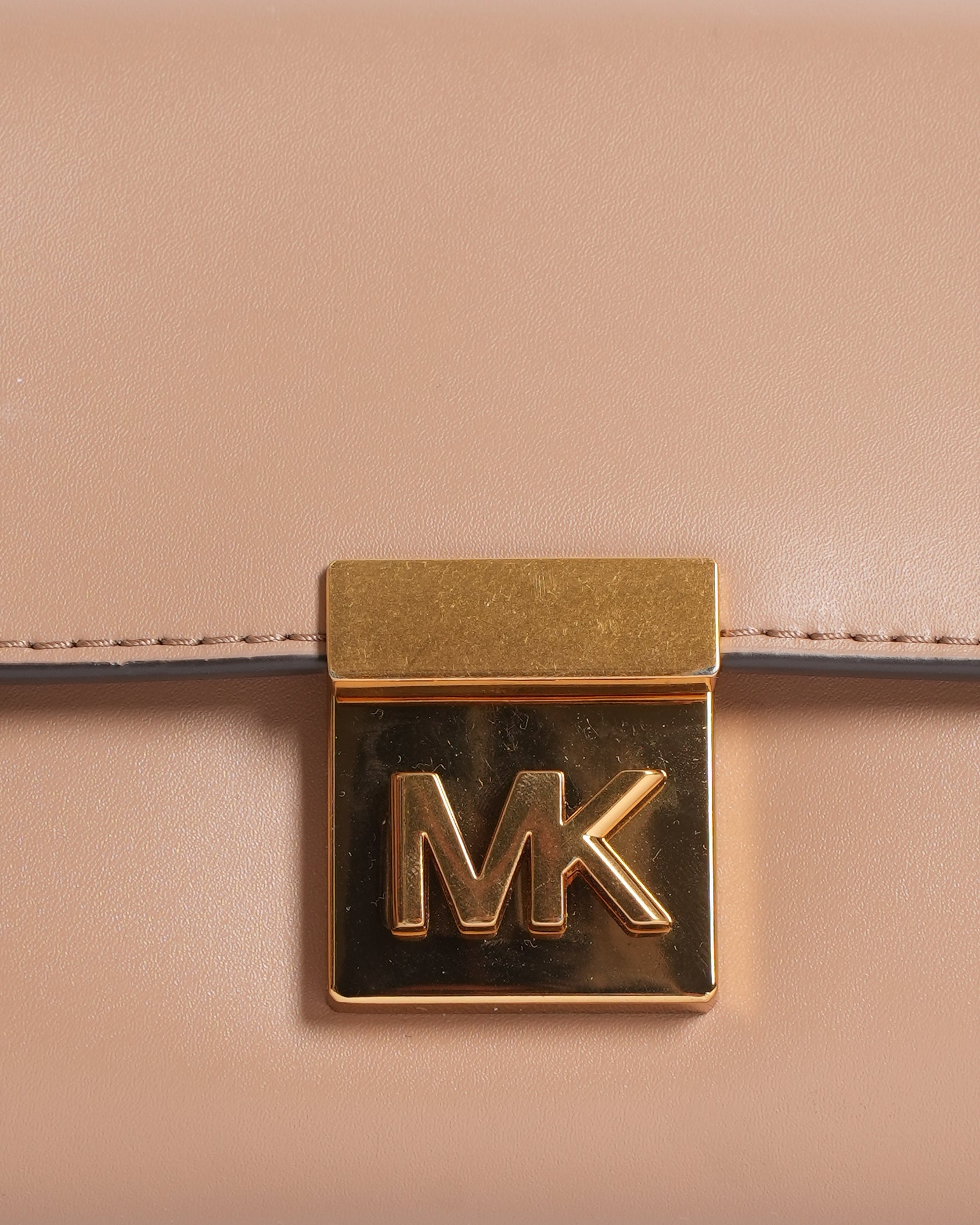 New Michael Kors Wallet On Chain In Beige