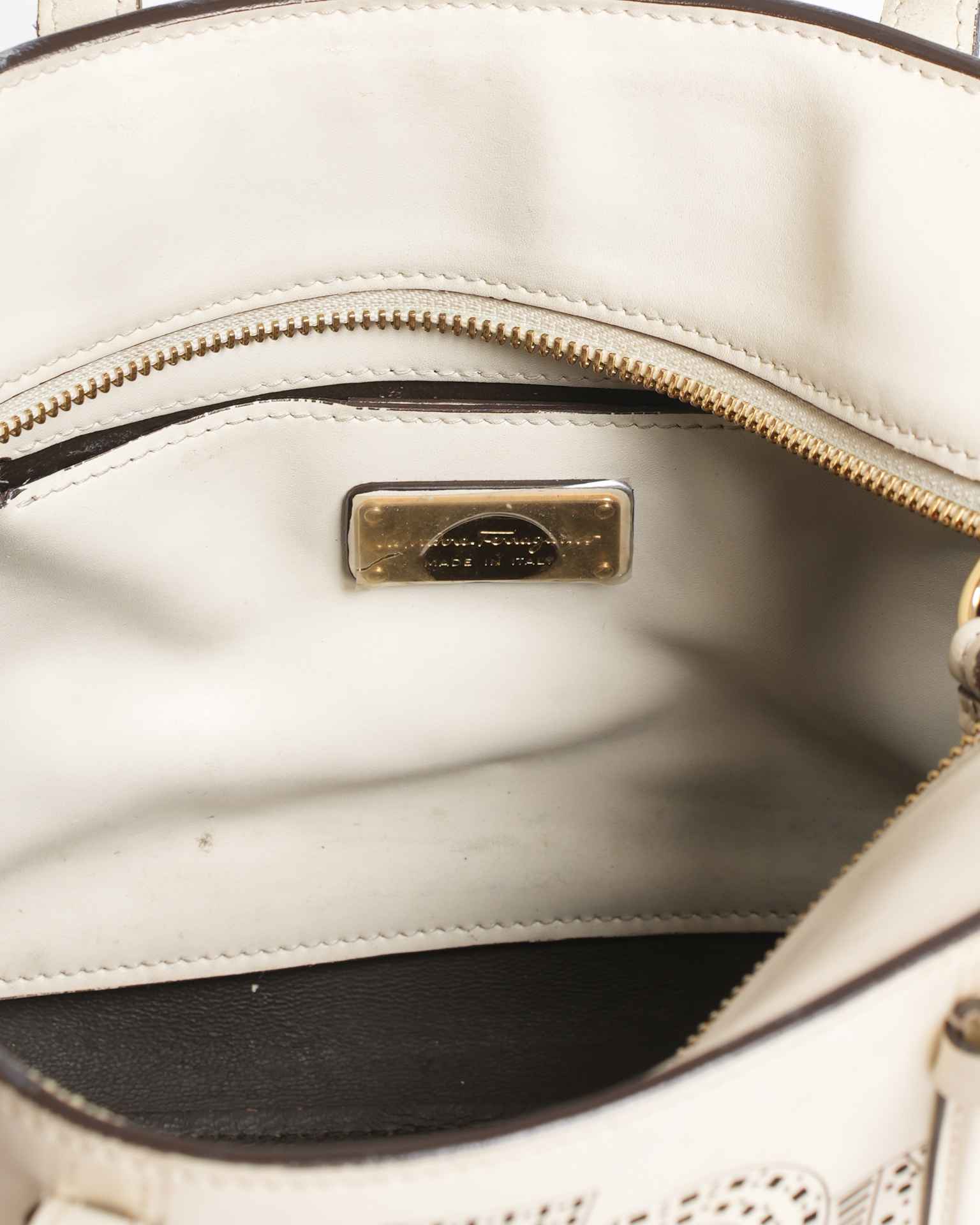 Salvatore ferragamo amy shoulder tote bag