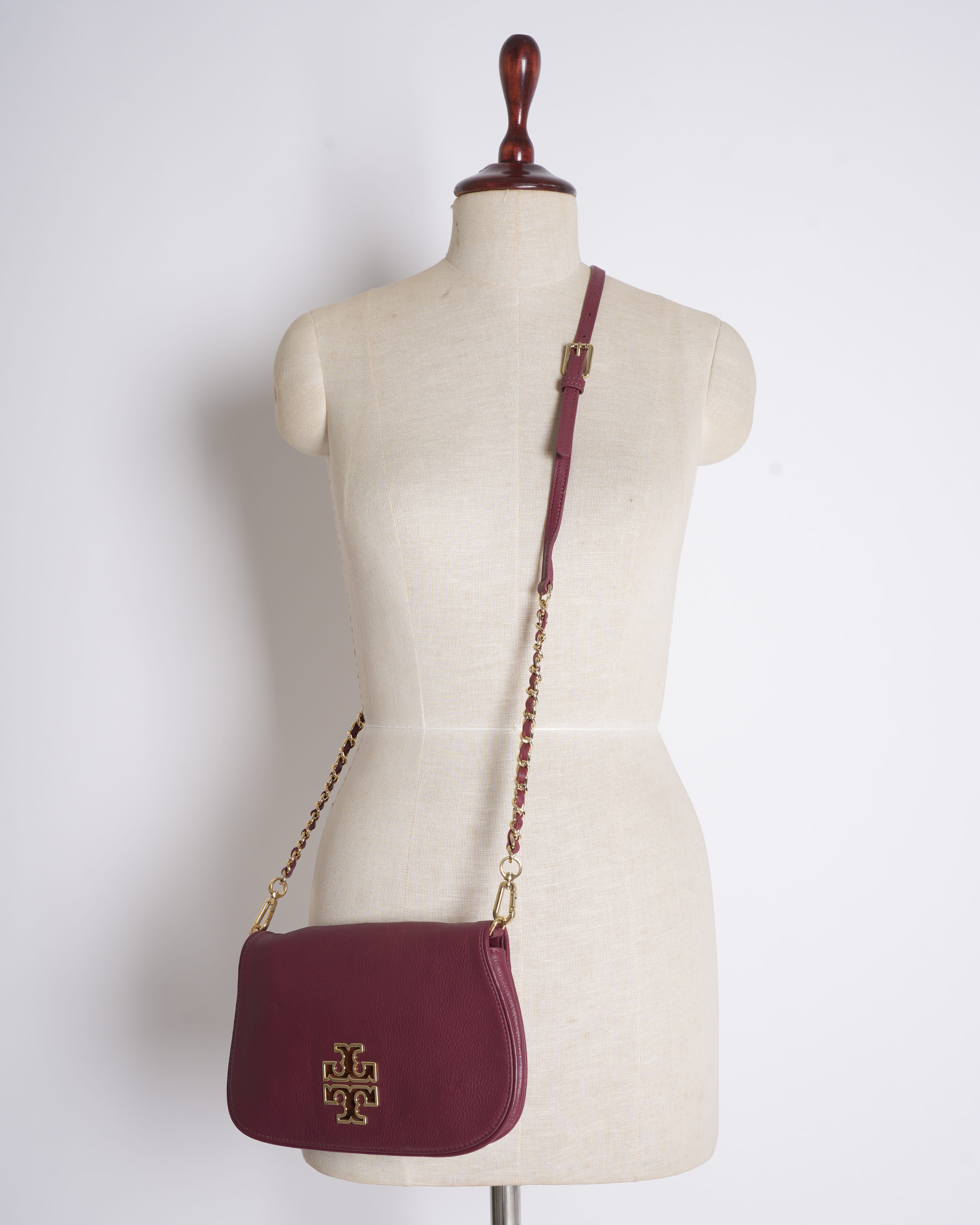 Tory Burch Flap Clutch In Maroon