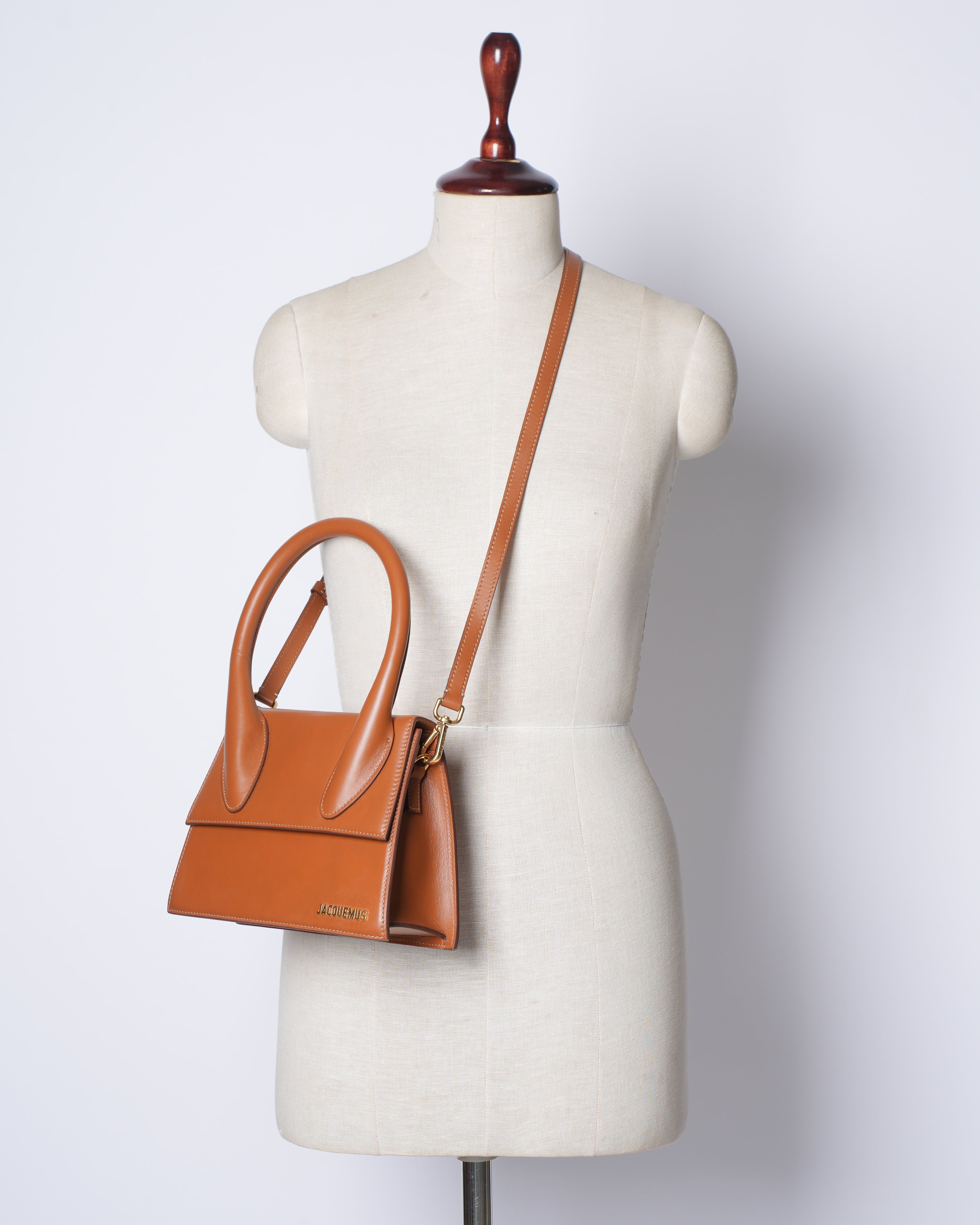 Jacquemus le grand chiquito bag