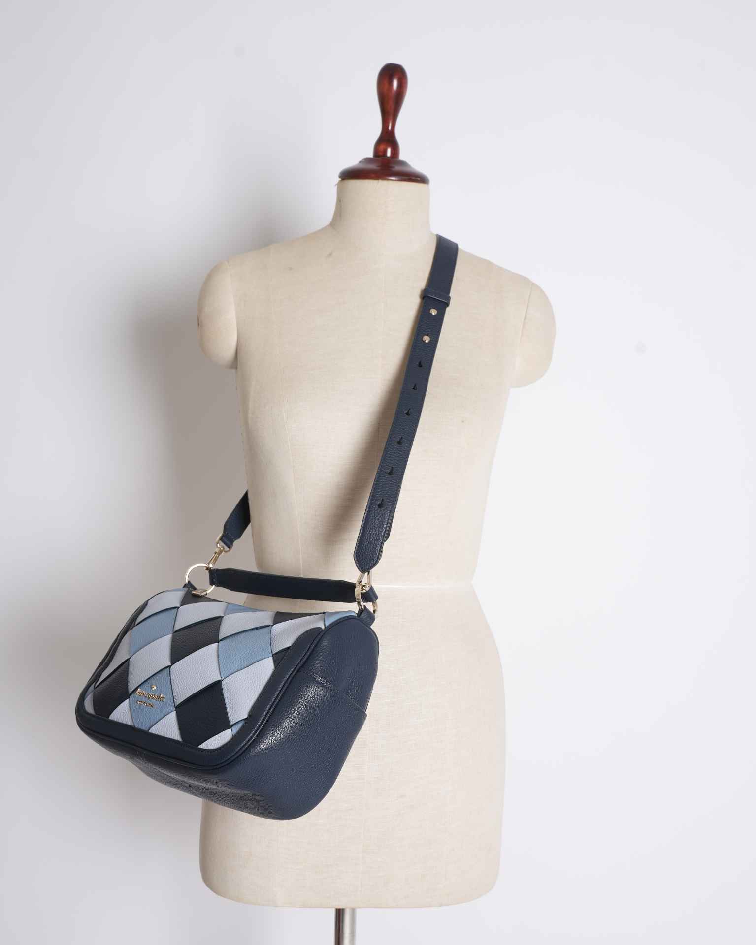 New Kate Spade Smoosh Crossbody Bag in the Shades of Blue