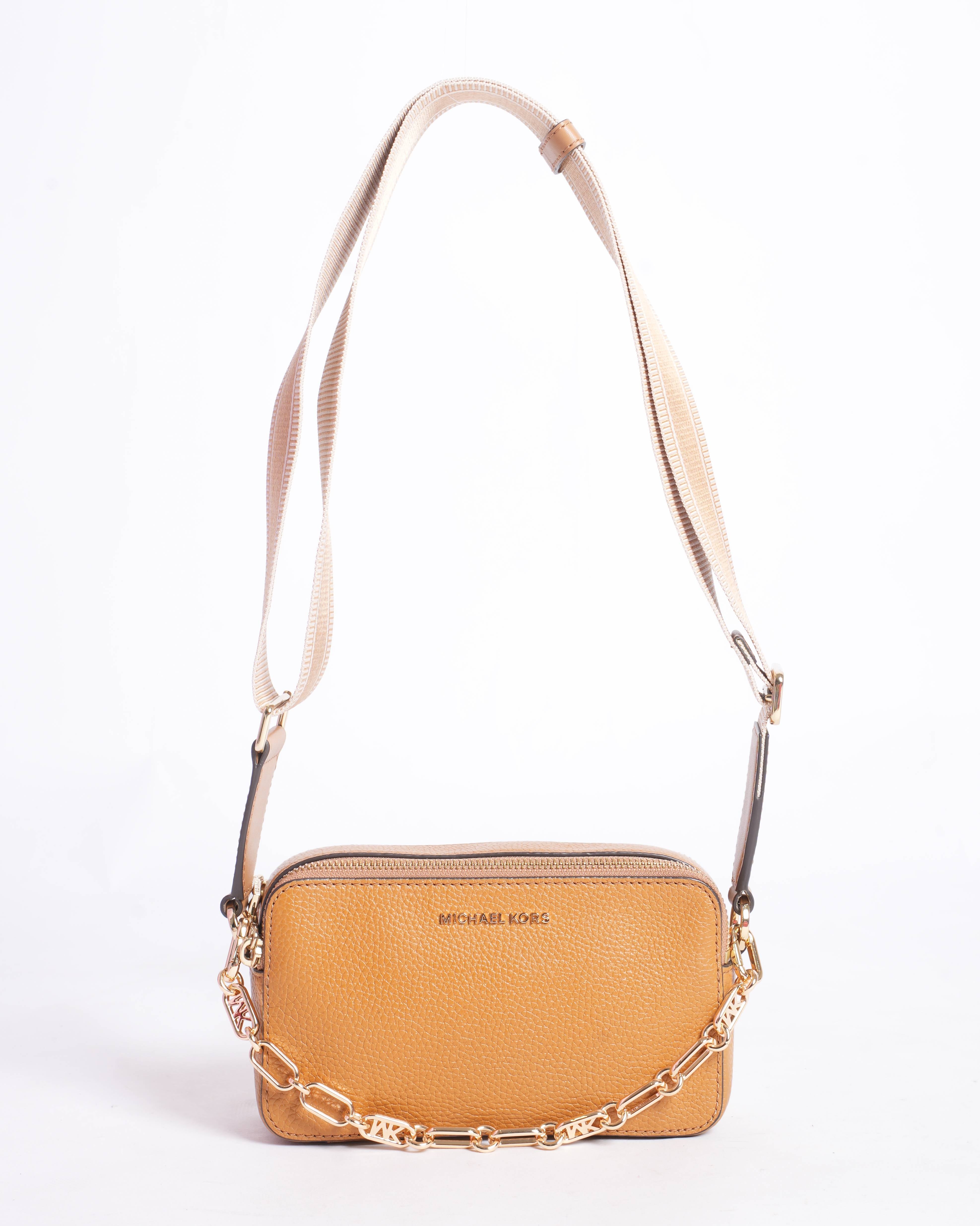 Michael Kors
Jet Set Small Pebbled Leather Shoulder bag