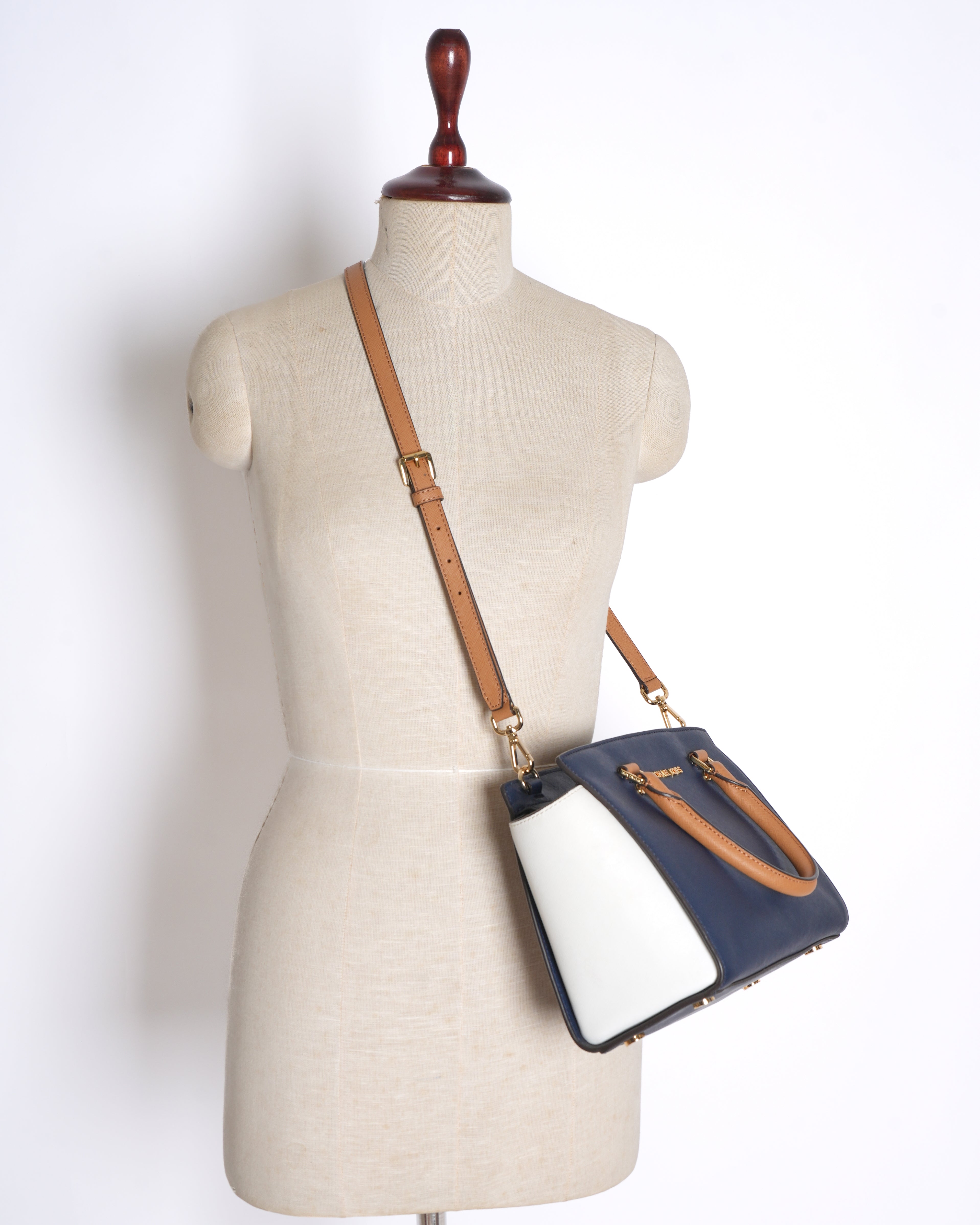 Michael Kors selma medium satchel bag