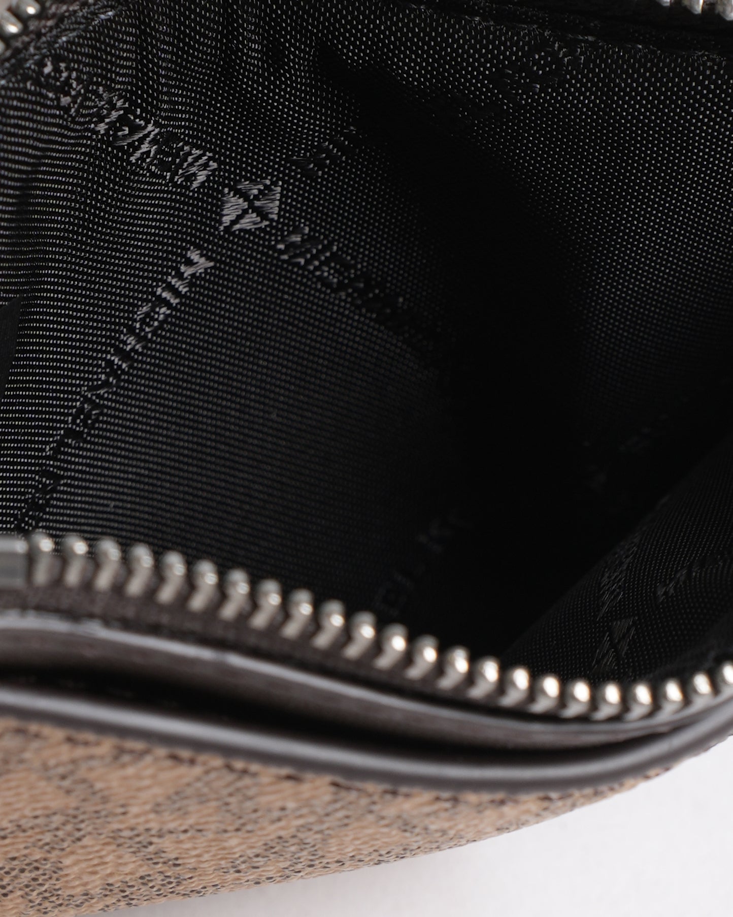 Michael Kors Card Holder In beige and brown