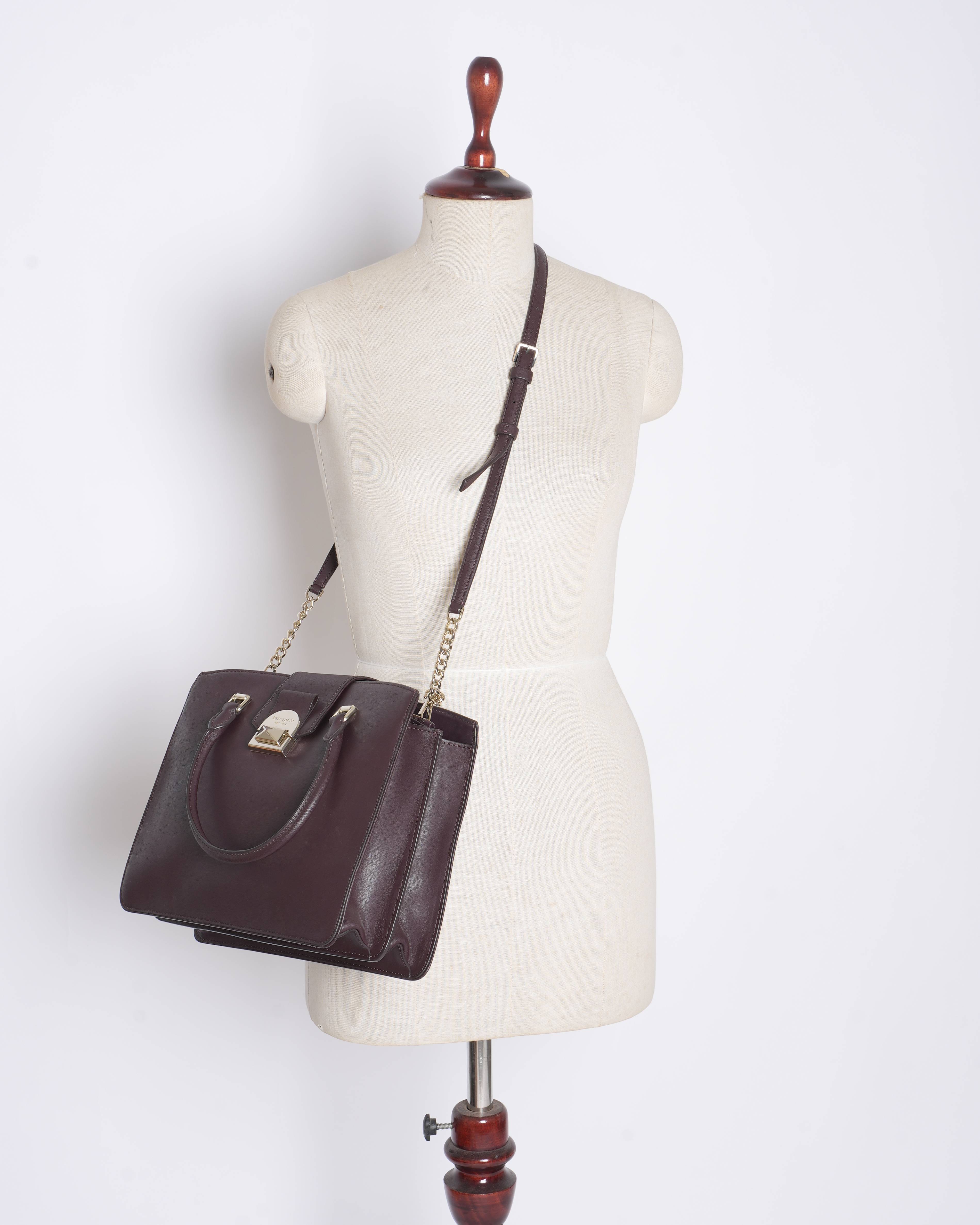 Kate Spade Neve Medium Triple Compartment Satchel
in brown