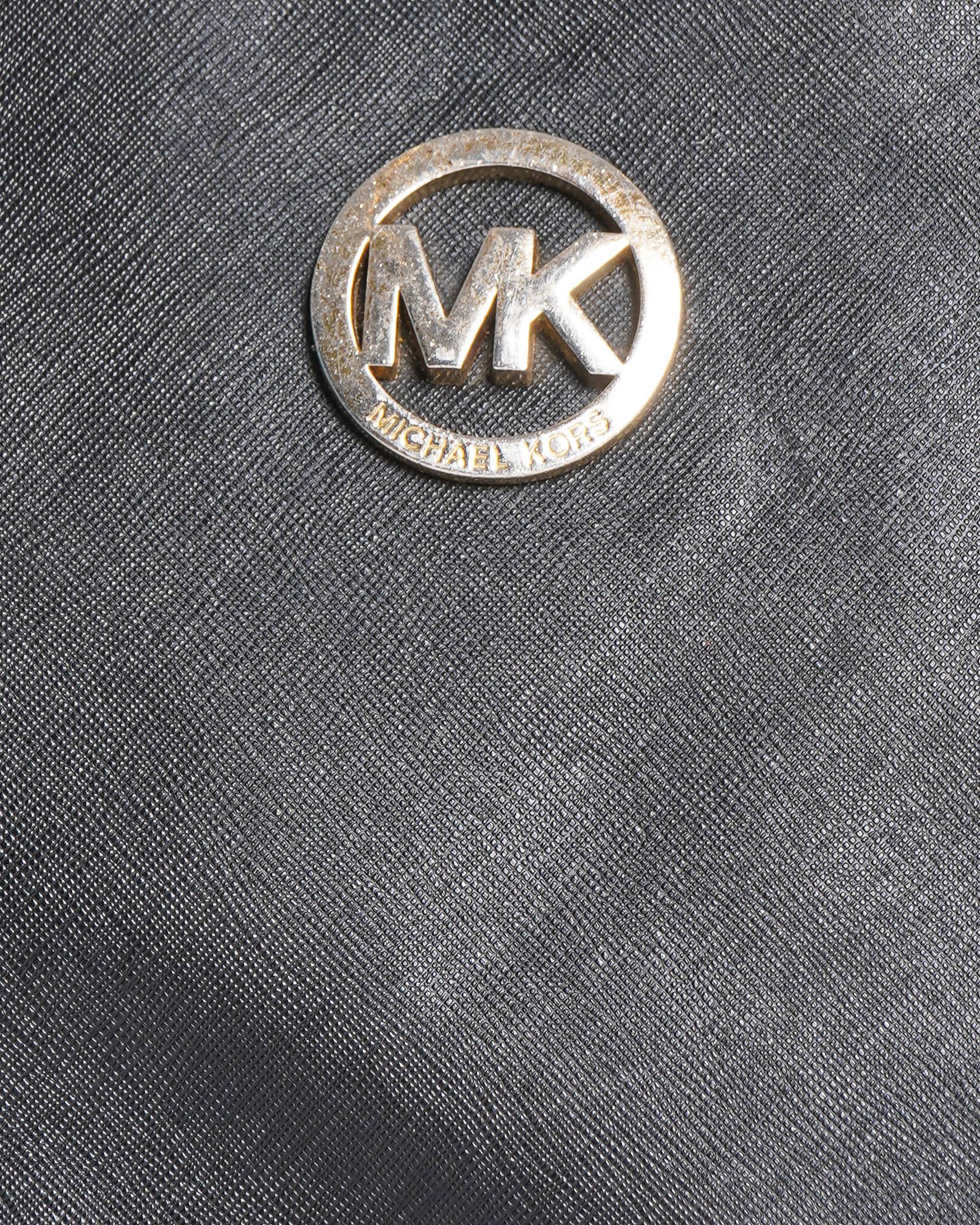 Michael Kors Jet Set Tote In Black