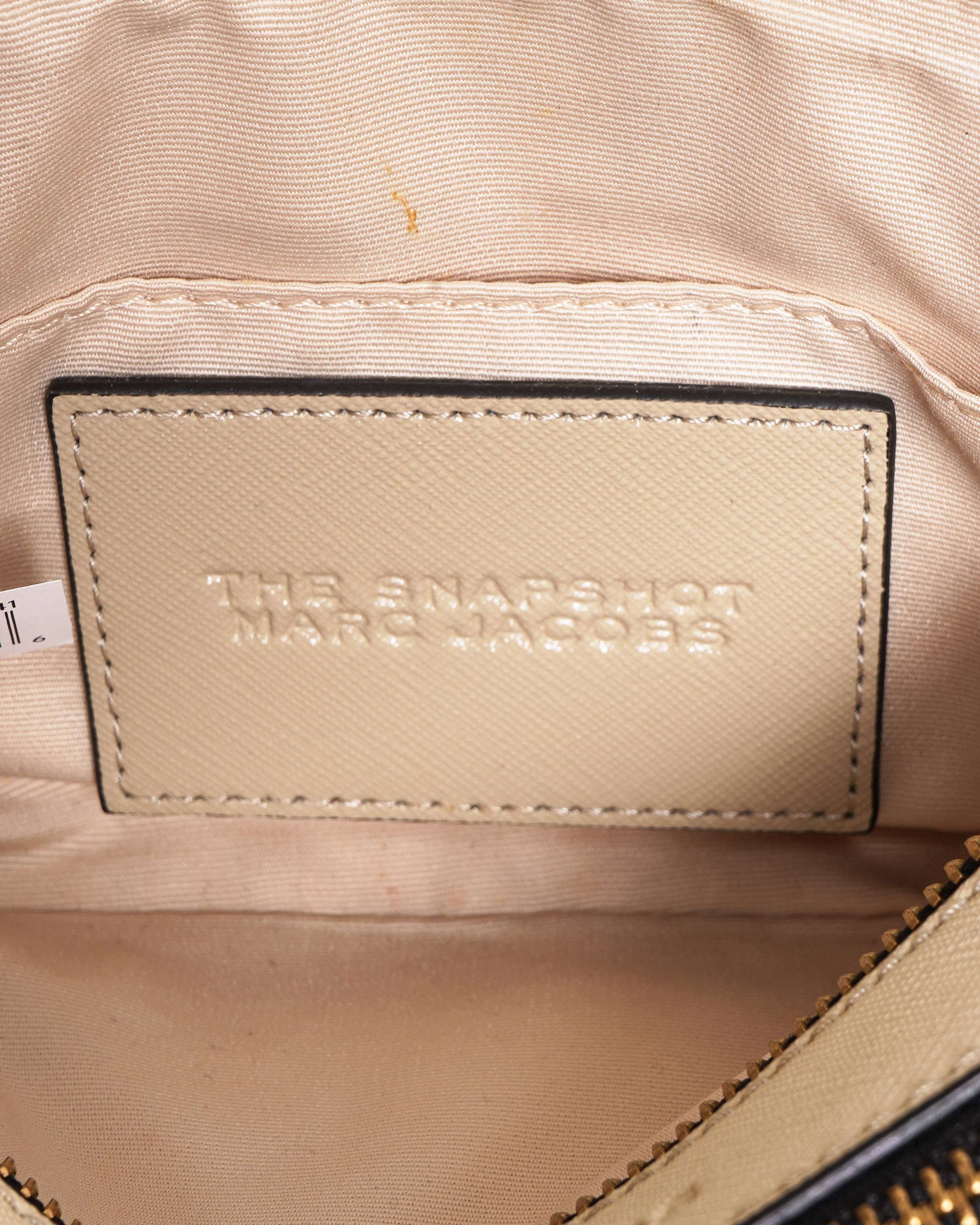 New The Marc Jacobs snapshot crossbody bag in beige