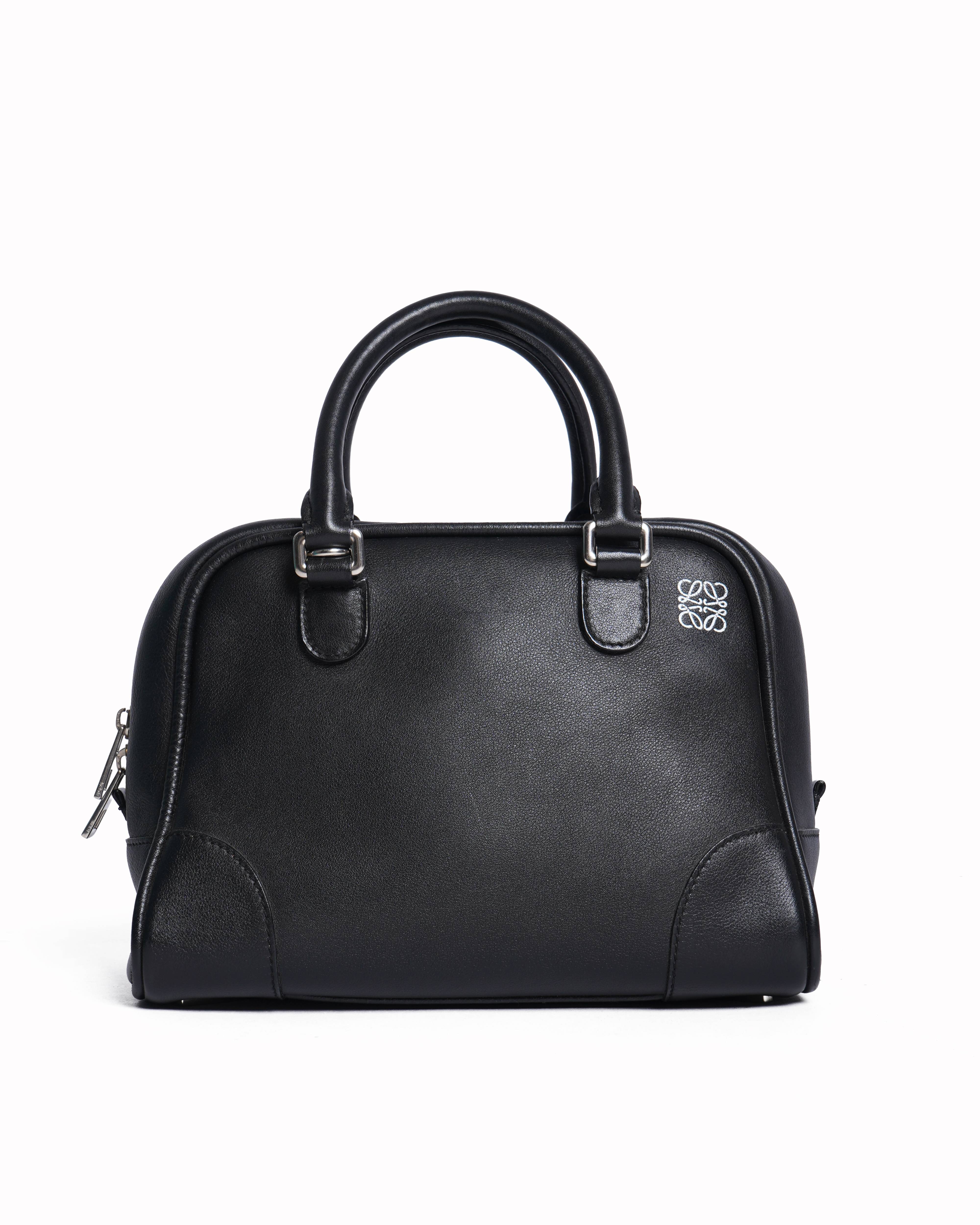 Loewe amazona 28 leather bowling bag