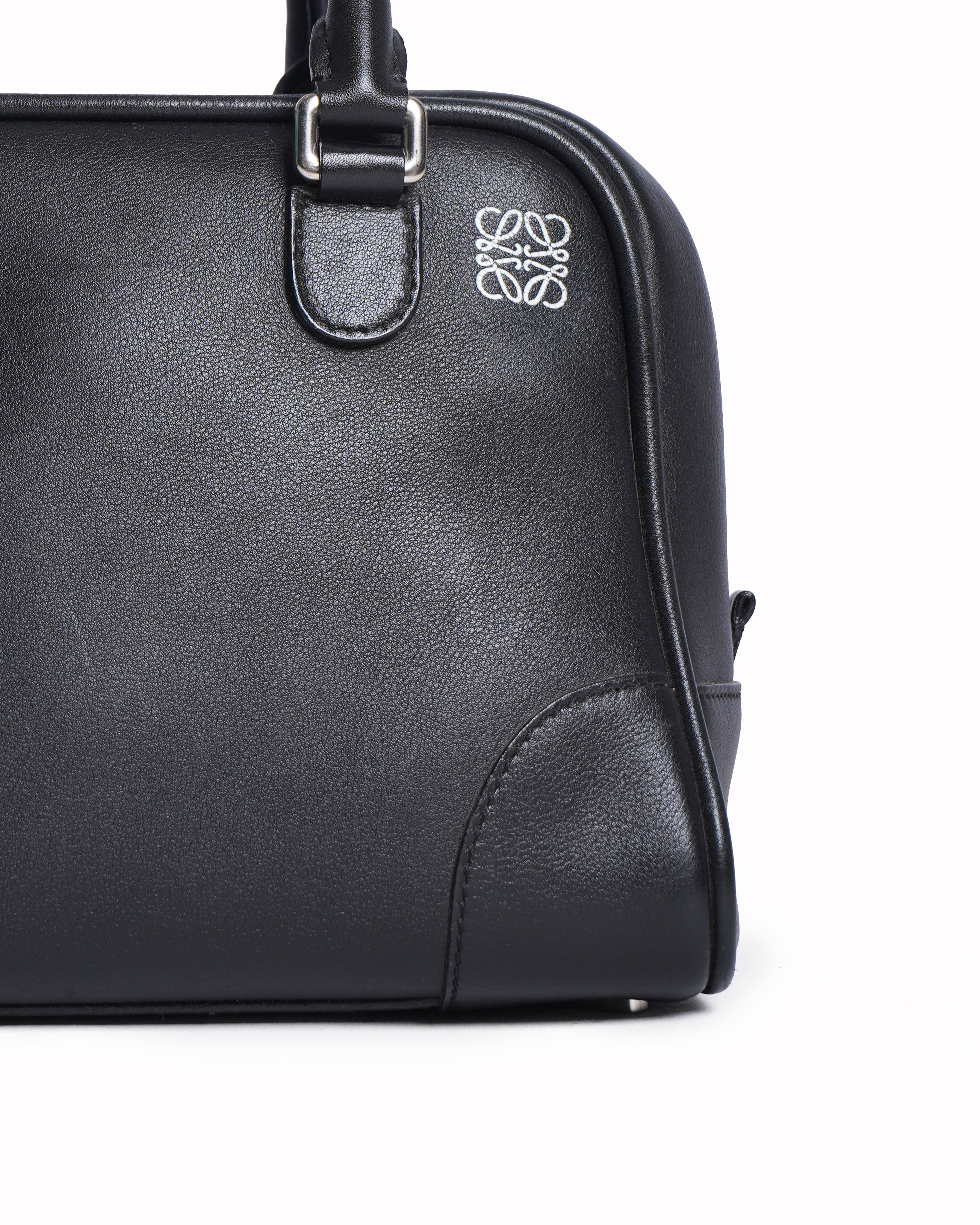 Loewe amazona 28 leather bowling bag