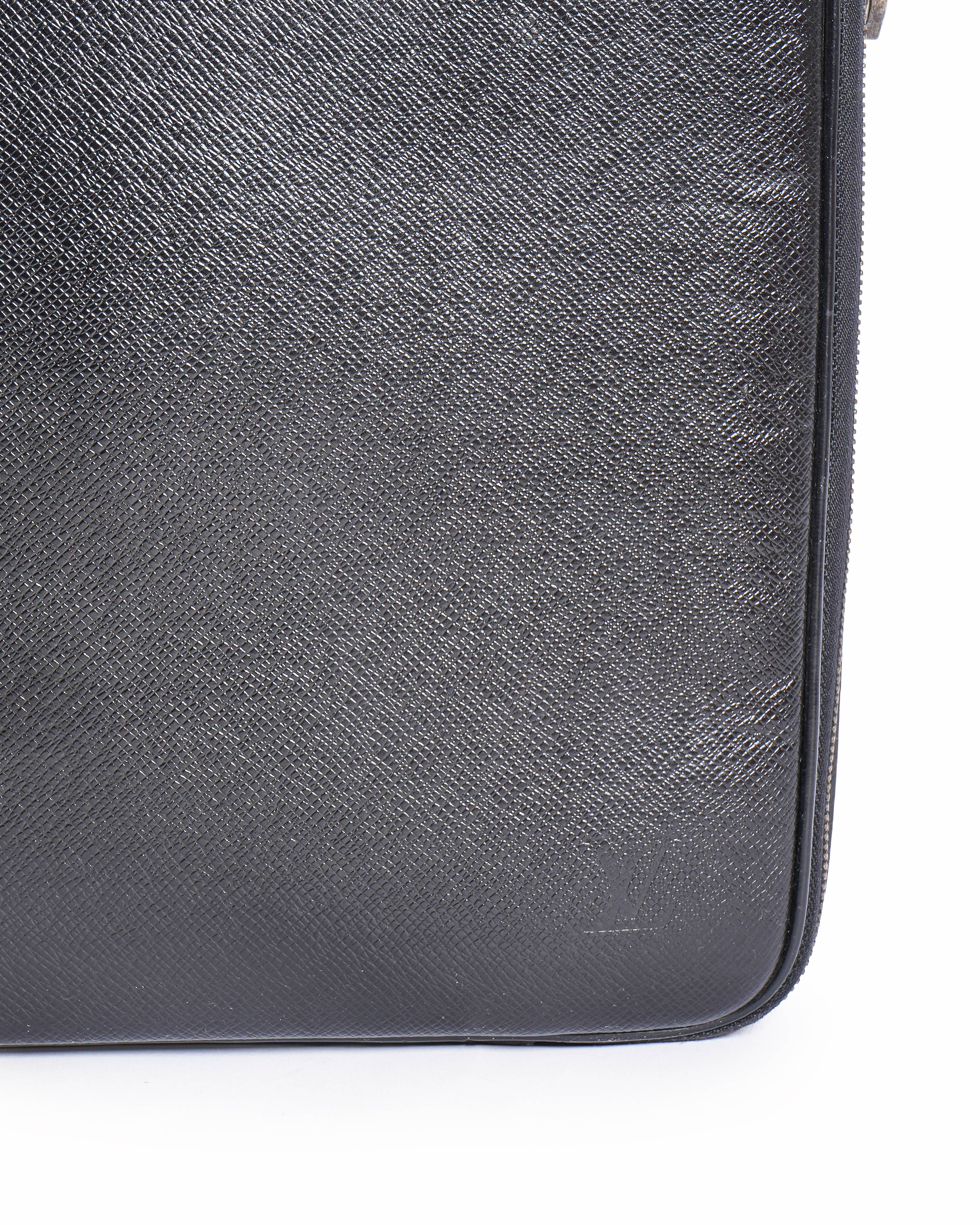 Louis Vuitton Black Taiga Leather Odessa Laptop Bag