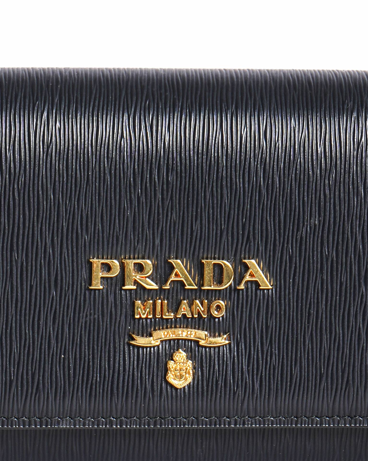 Prada Black Vitello Move Leather Continental Wallet On Chain