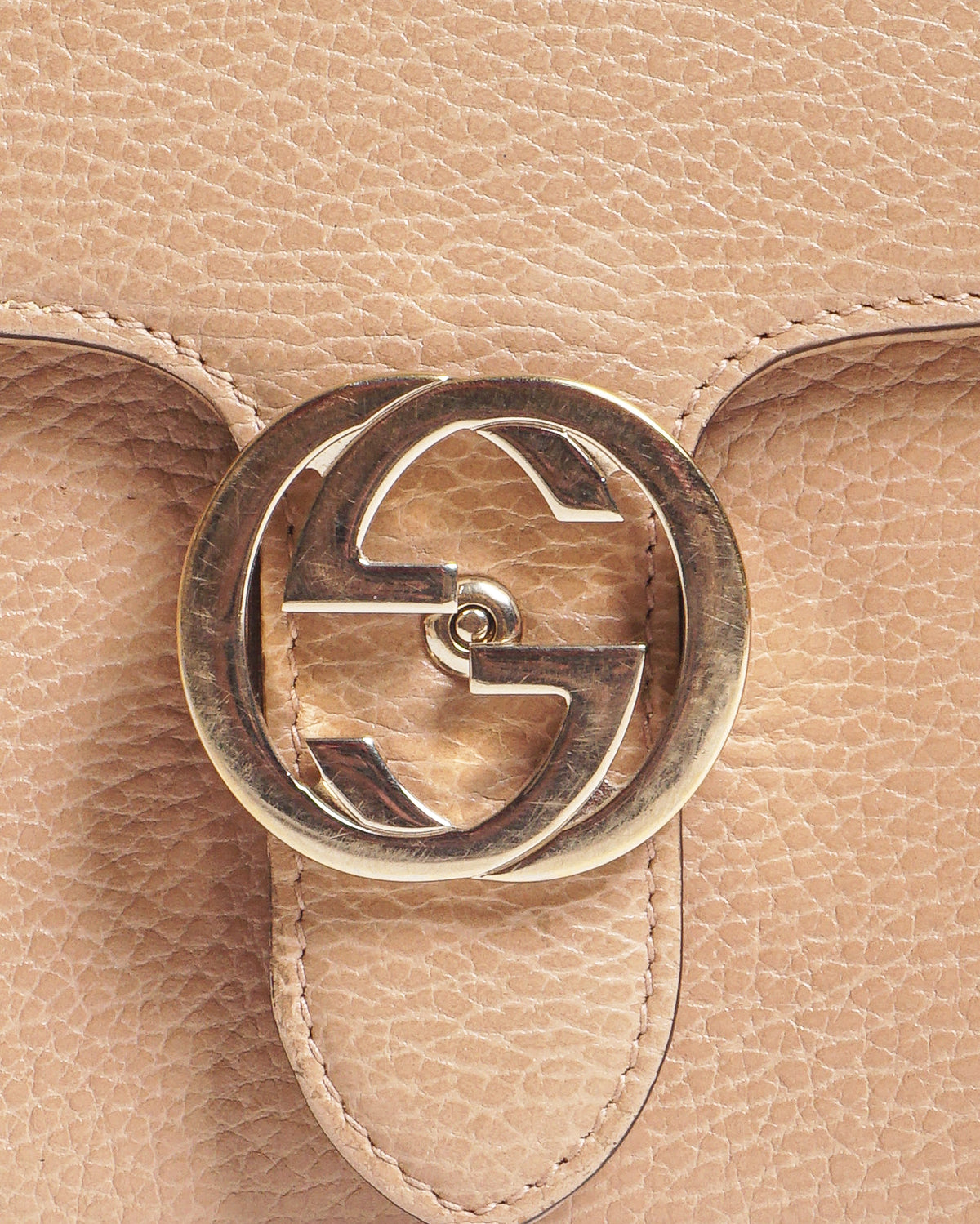 Gucci Small Interlocking G Flap Crossbody Bag in Beige