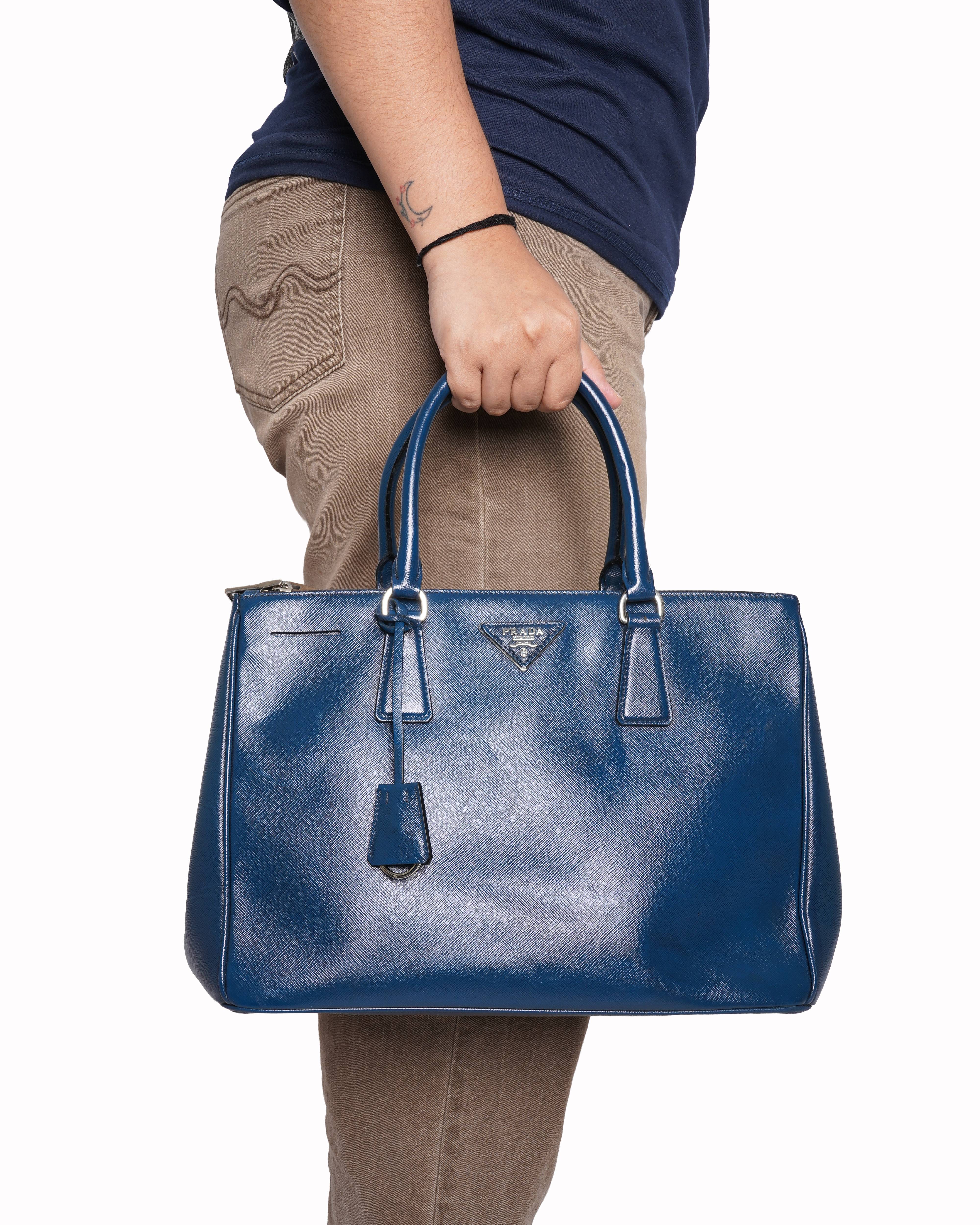 Prada galleria saffiano leather top handle bag