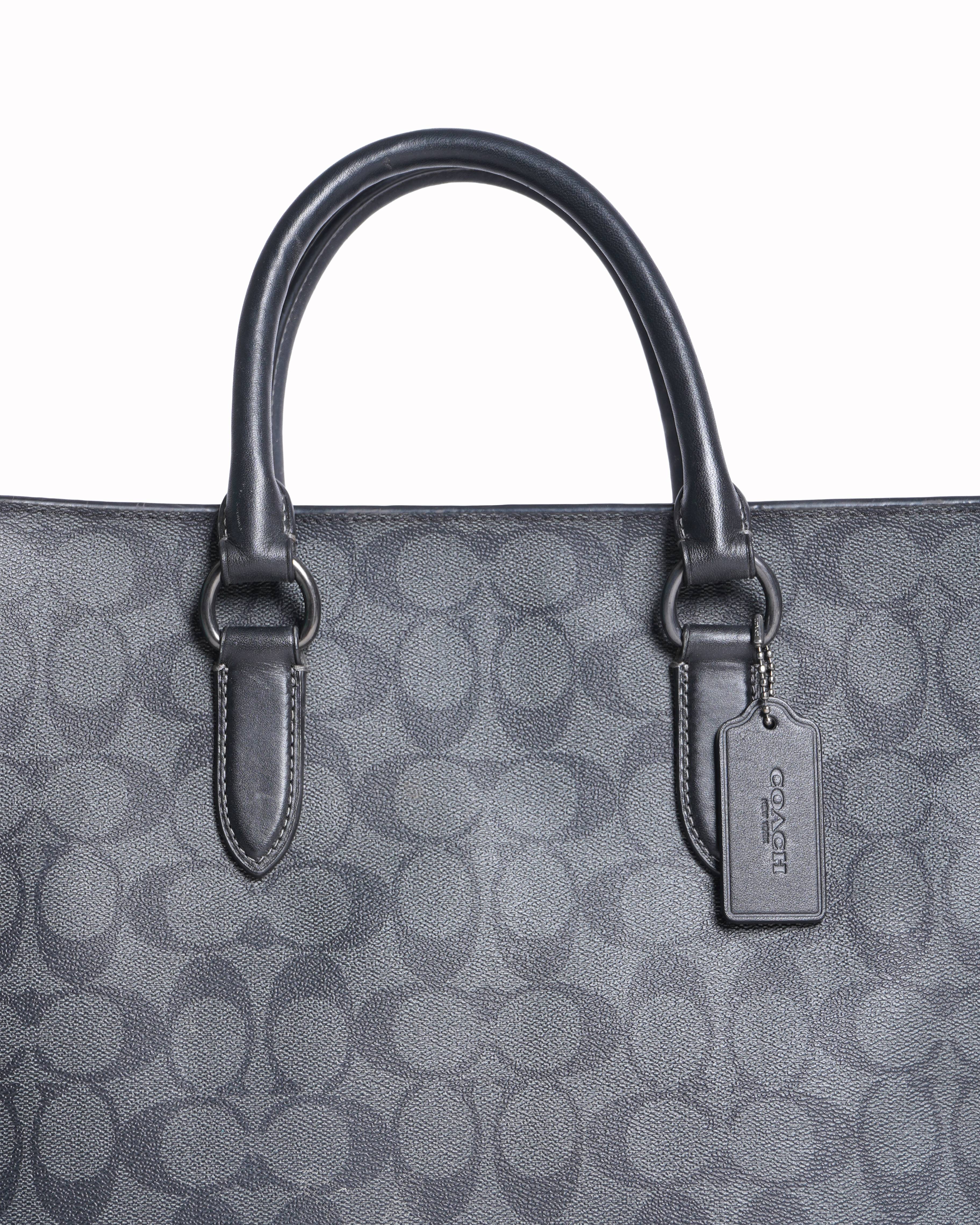 Coach dylan tote bag in black signature canvas