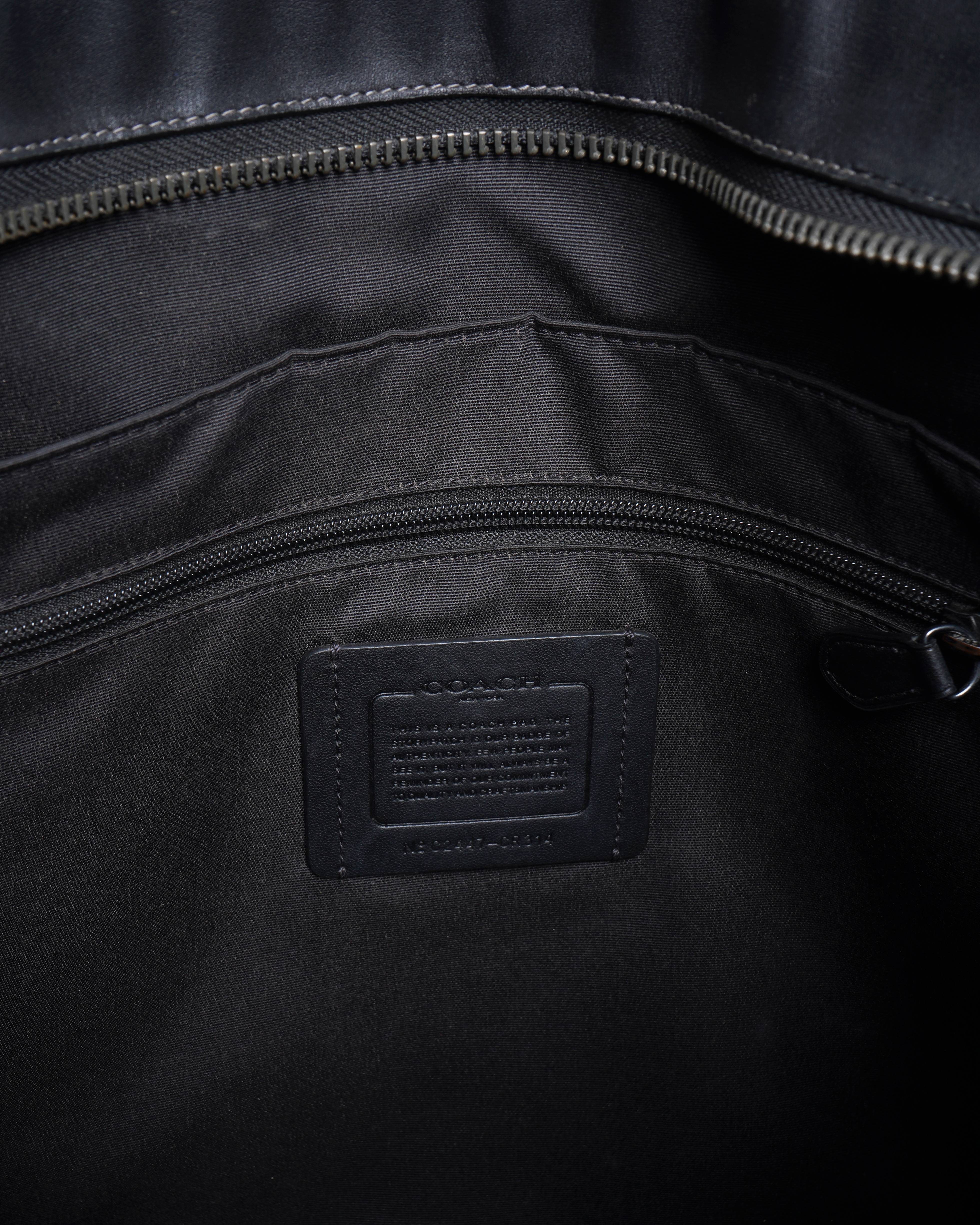 Coach dylan tote bag in black signature canvas